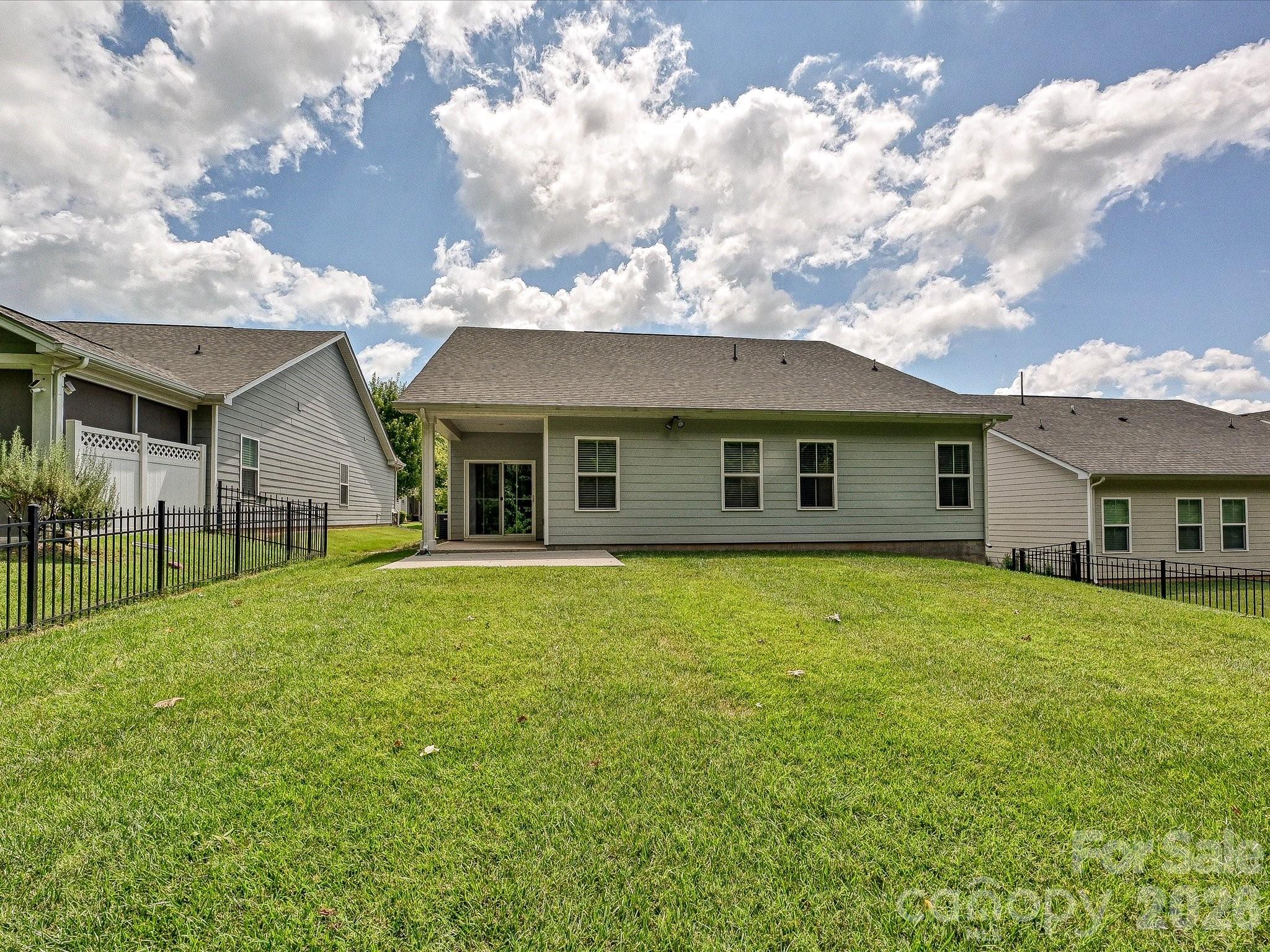 10038 Lilac Court Property Photo 25