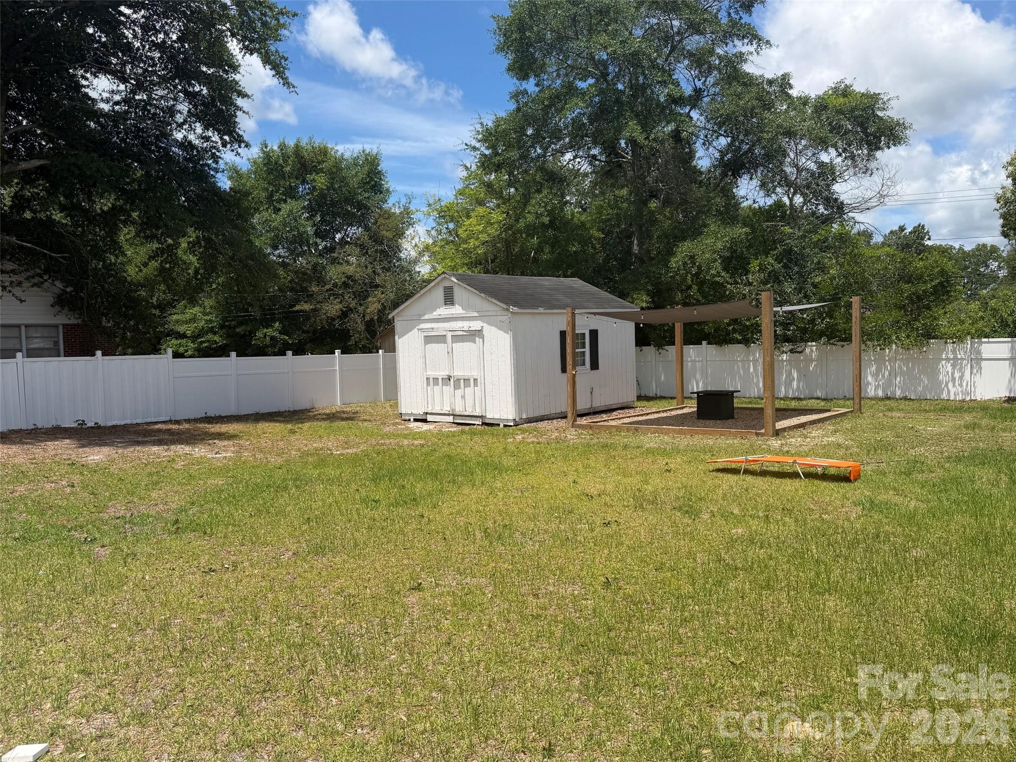 316 S Matson Street Property Photo 2
