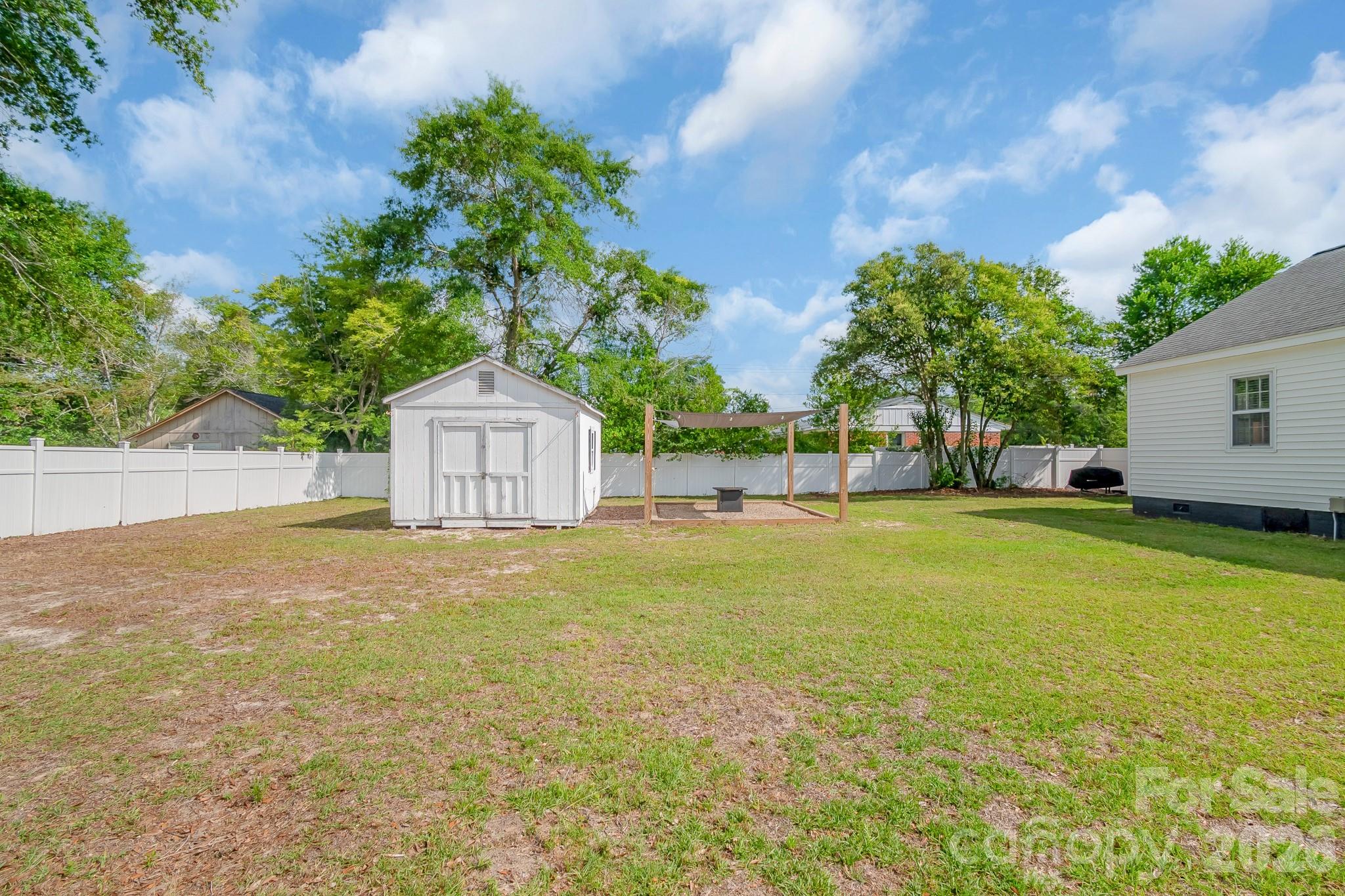 316 S Matson Street Property Photo 4