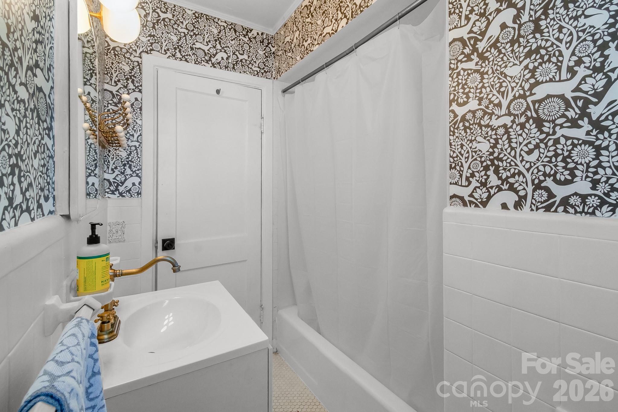 316 S Matson Street Property Photo 41