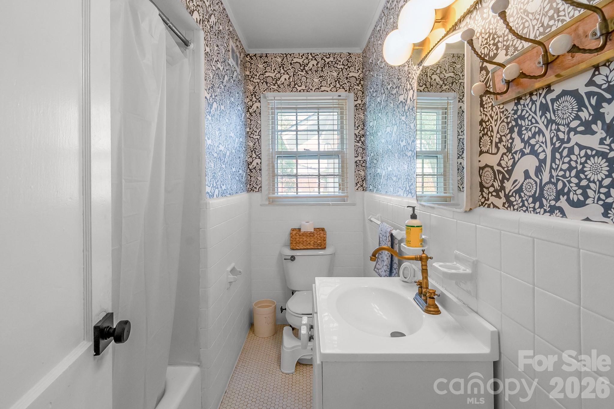 316 S Matson Street Property Photo 43