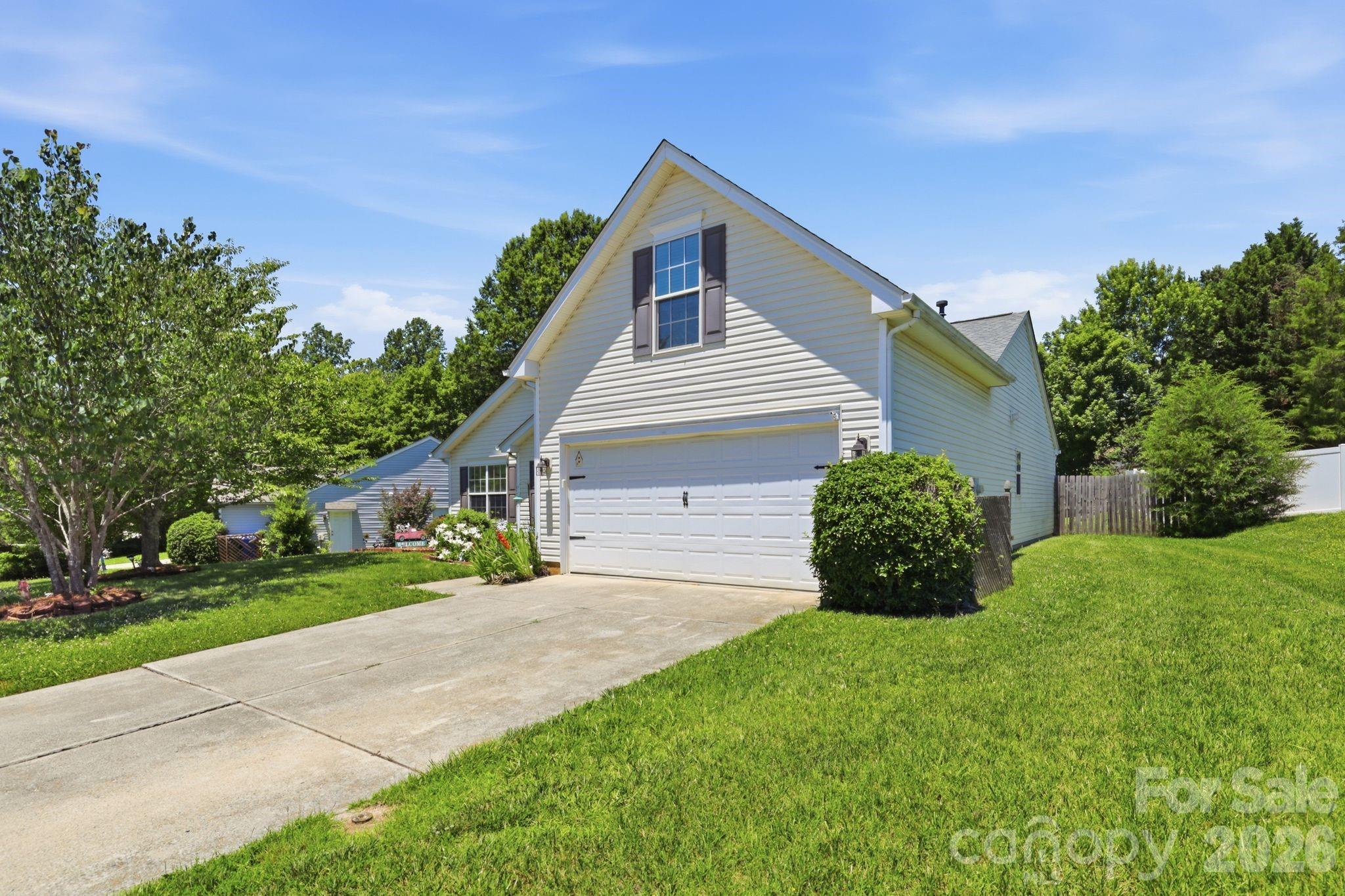 144 Golden Valley Drive Property Photo 1