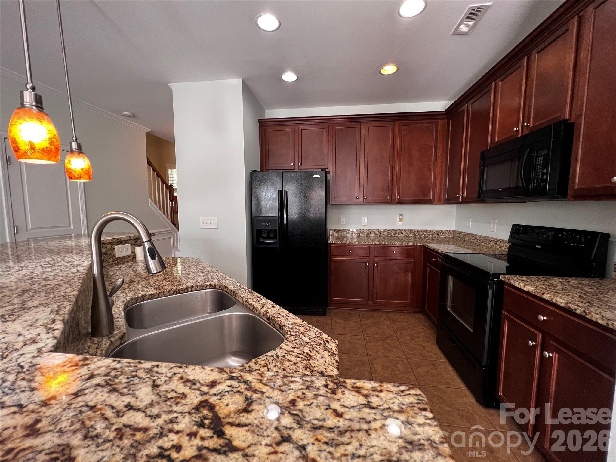 157 Leyton Loop E Property Photo 1