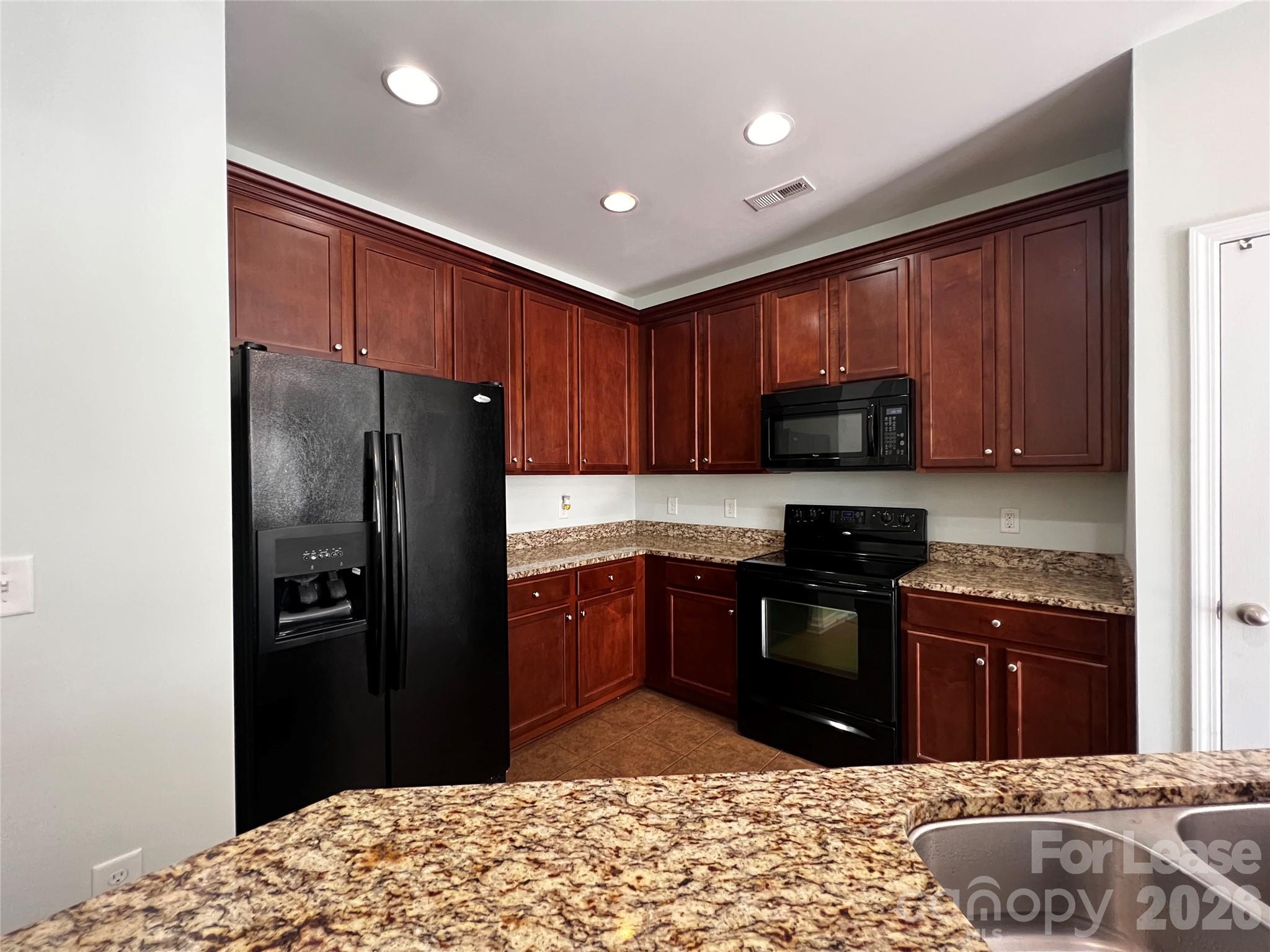 157 Leyton Loop E Property Photo 3