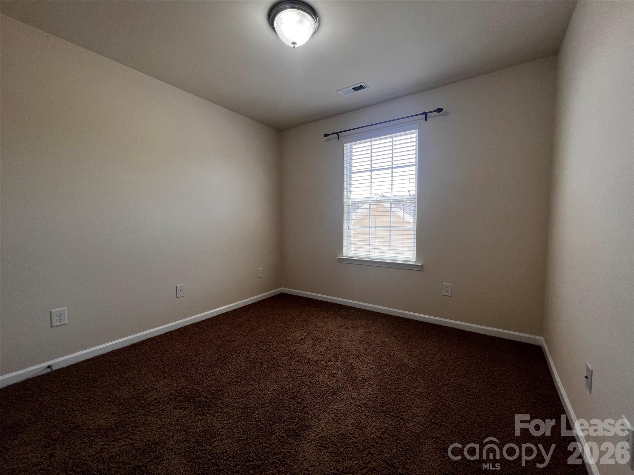 157 Leyton Loop E Property Photo 8