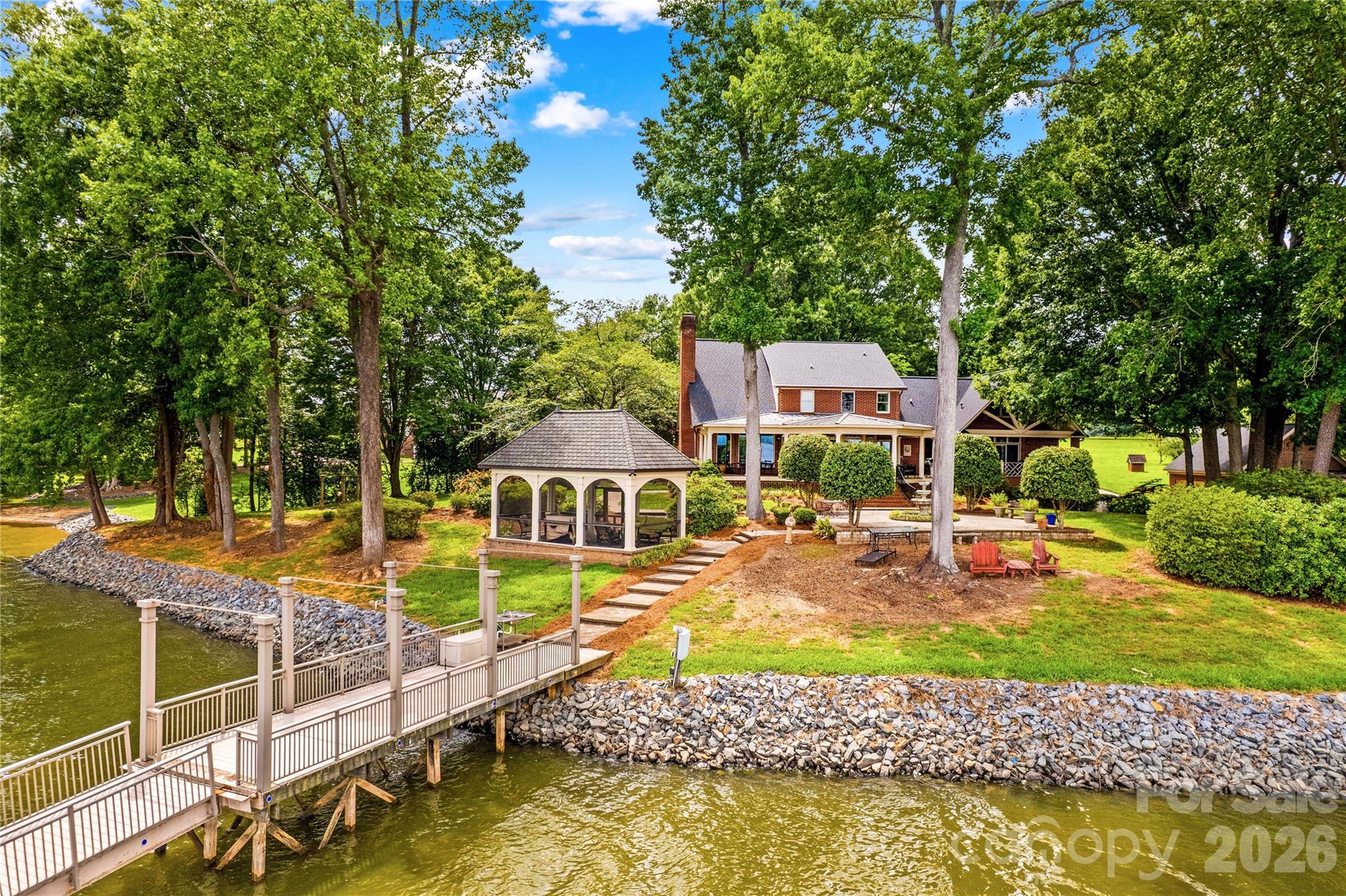810 Fox Hollow Lane Property Photo 1