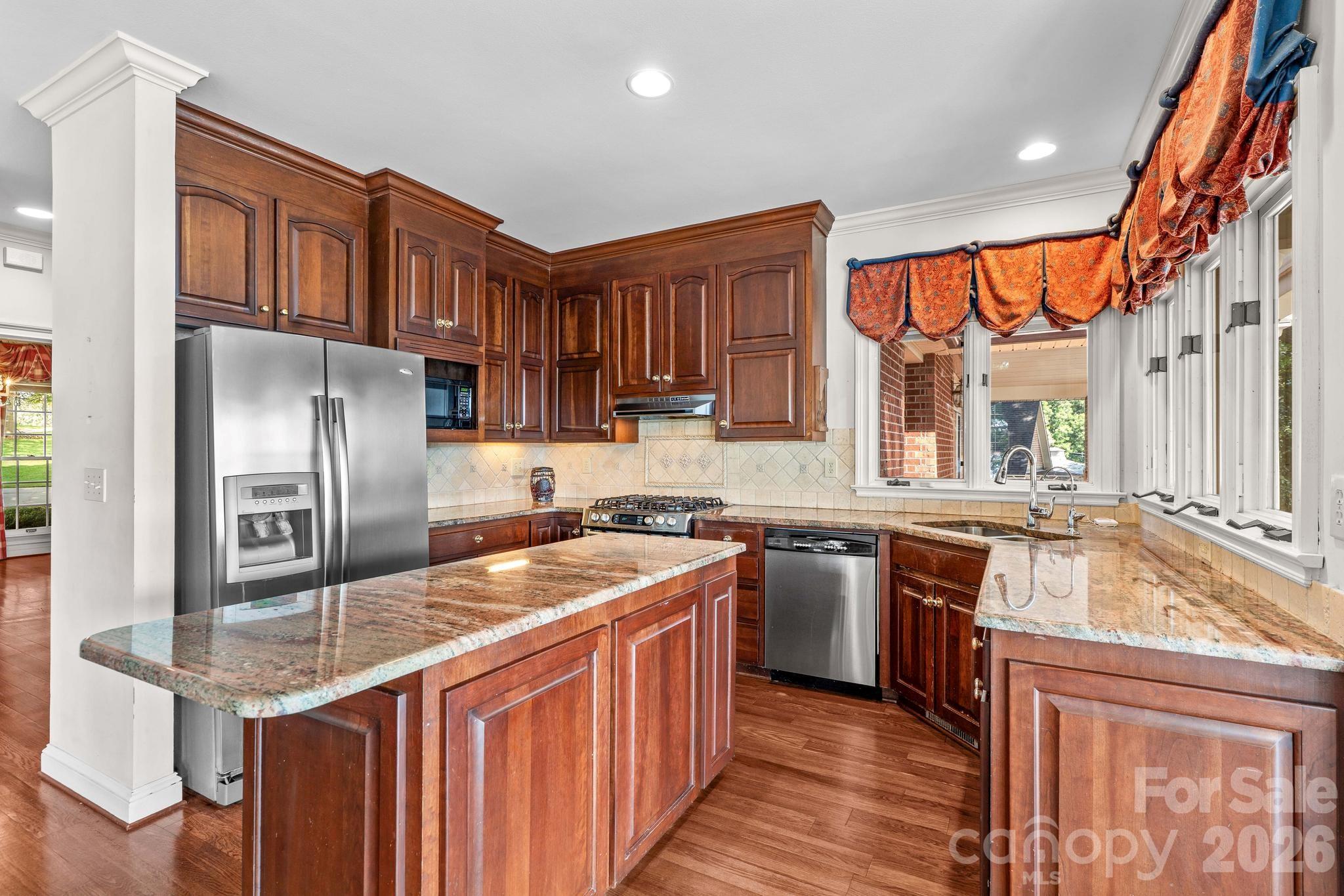 810 Fox Hollow Lane Property Photo 24