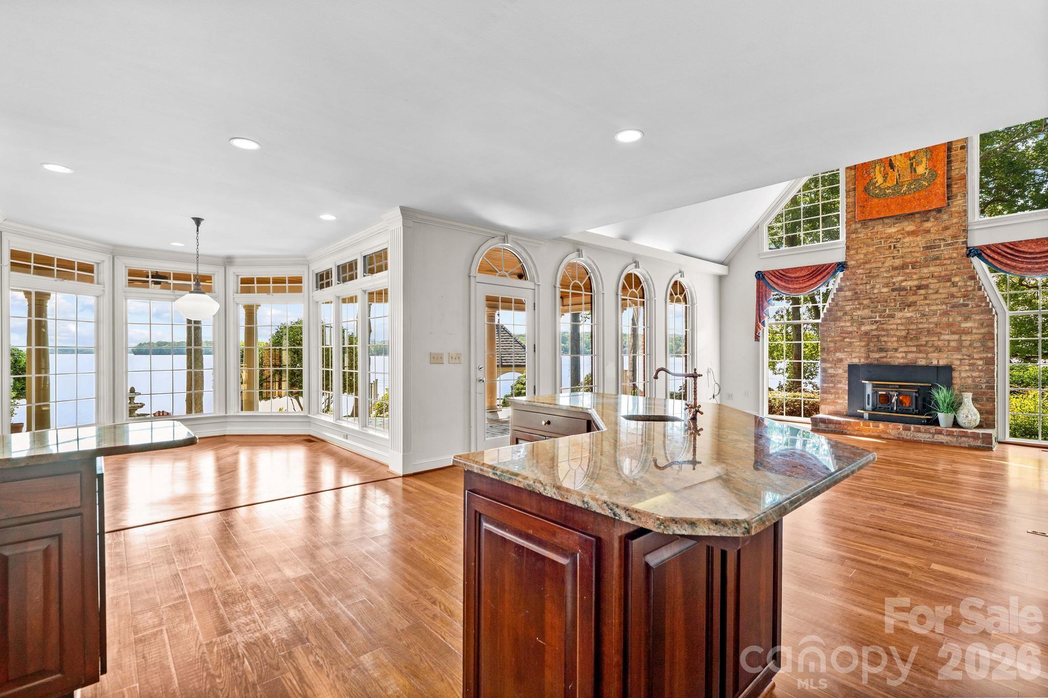 810 Fox Hollow Lane Property Photo 27
