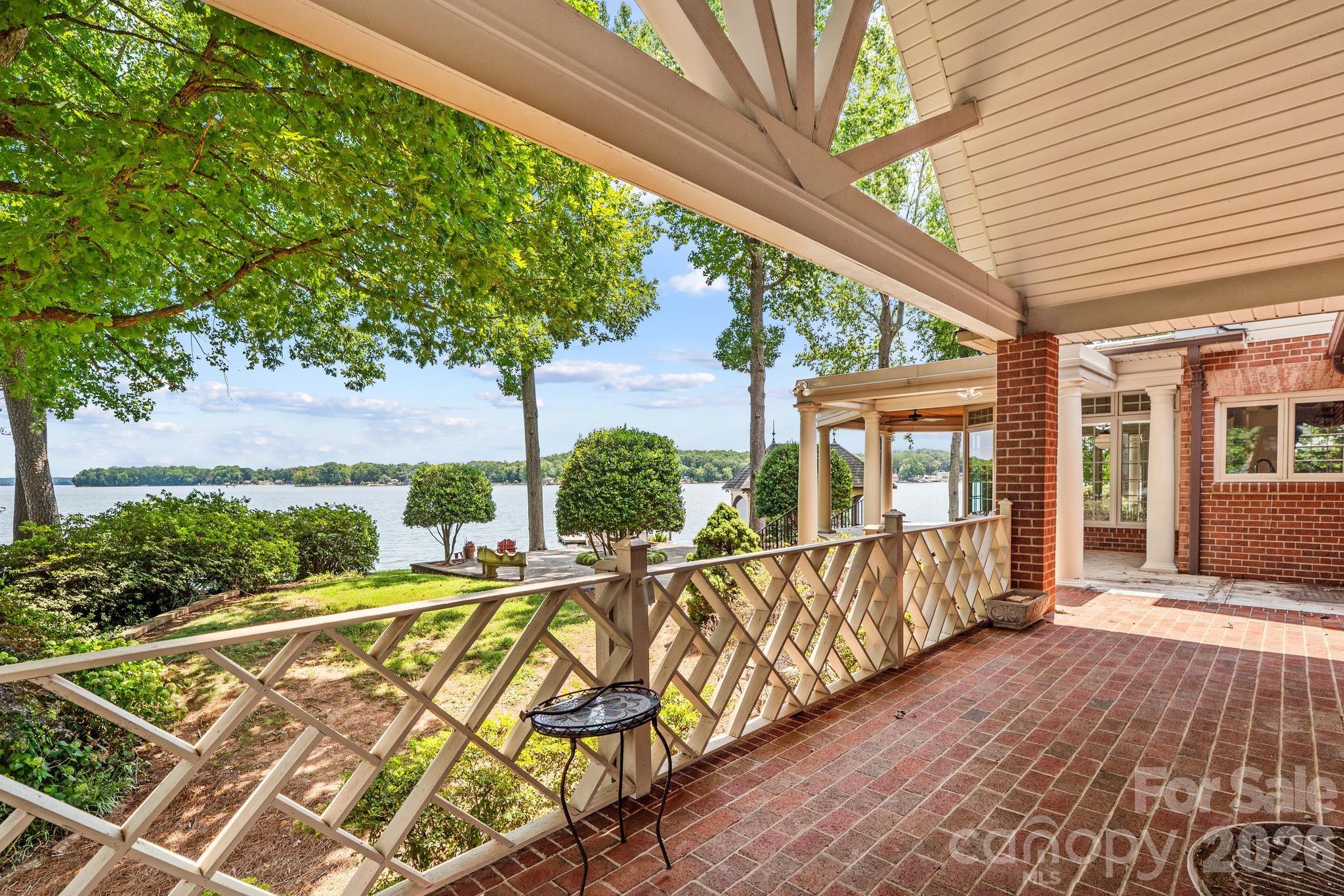 810 Fox Hollow Lane Property Photo 36
