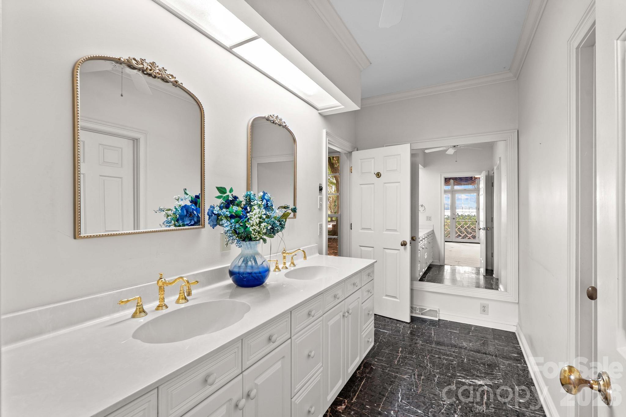 810 Fox Hollow Lane Property Photo 37