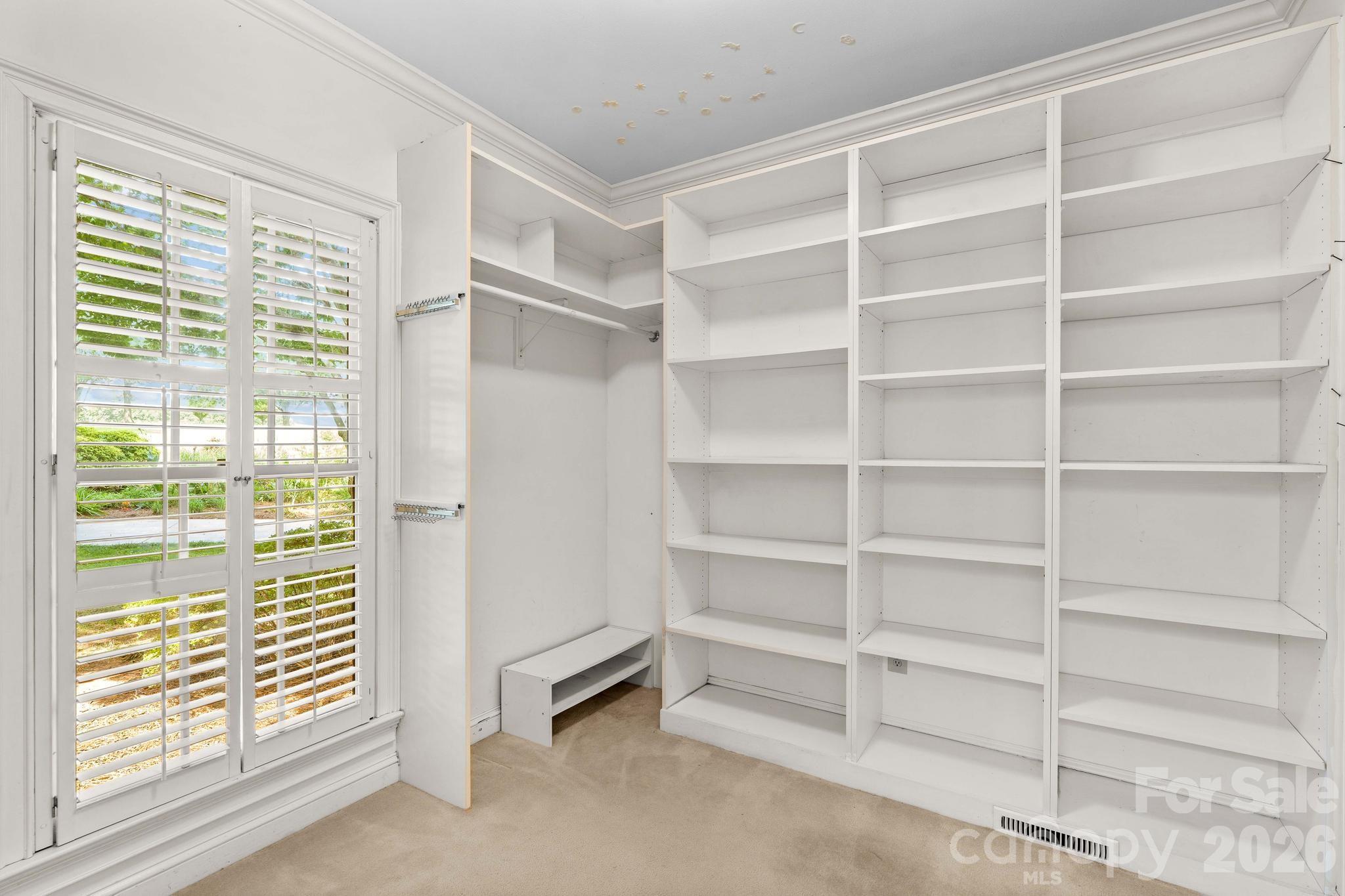 810 Fox Hollow Lane Property Photo 39