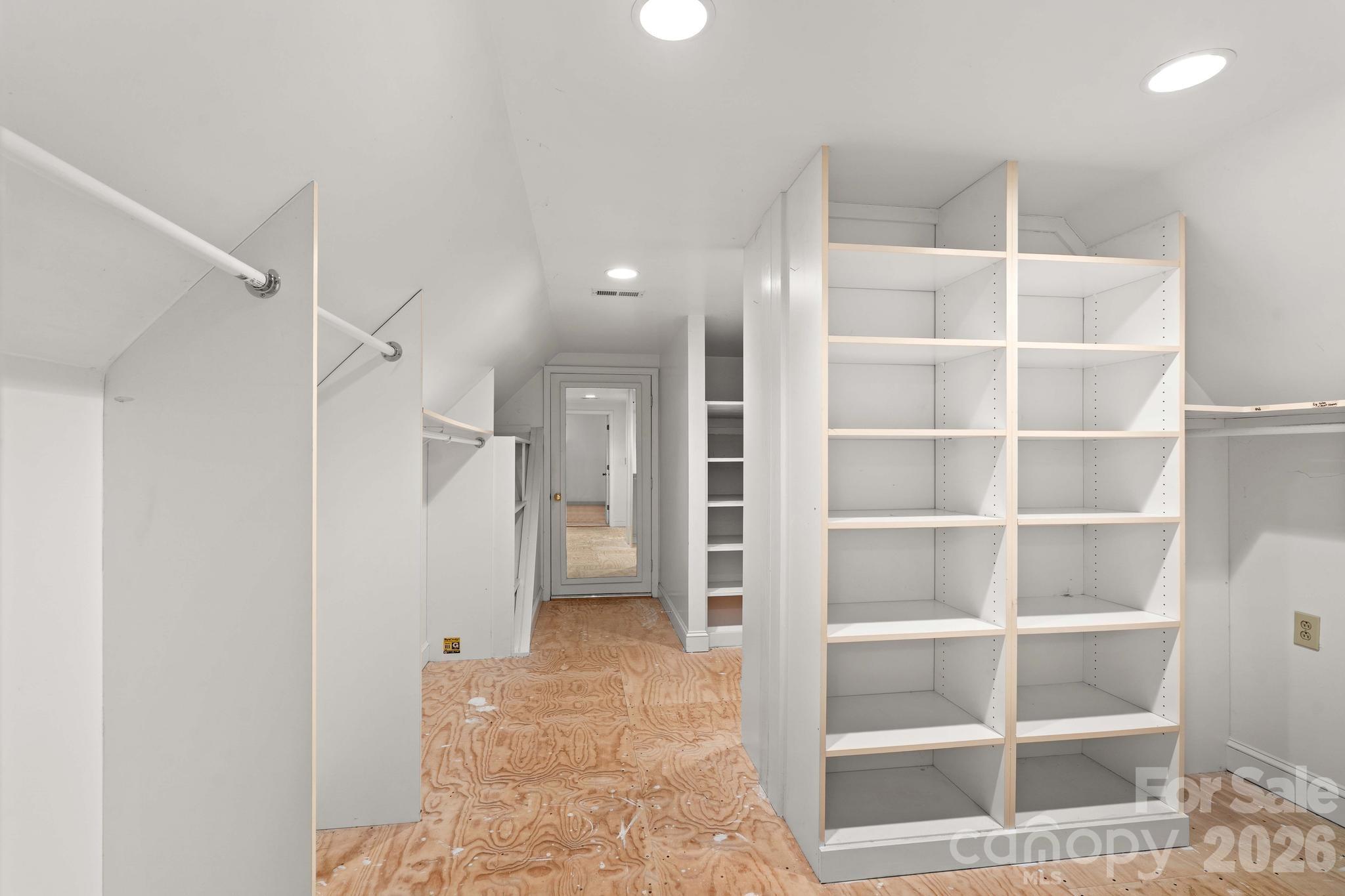 810 Fox Hollow Lane Property Photo 46