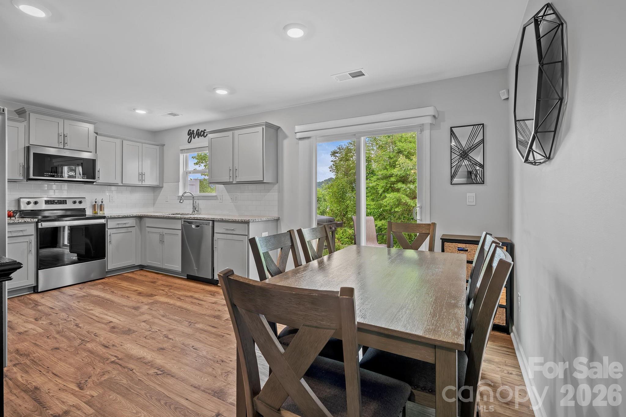 10 Benedict Lane Property Photo 7