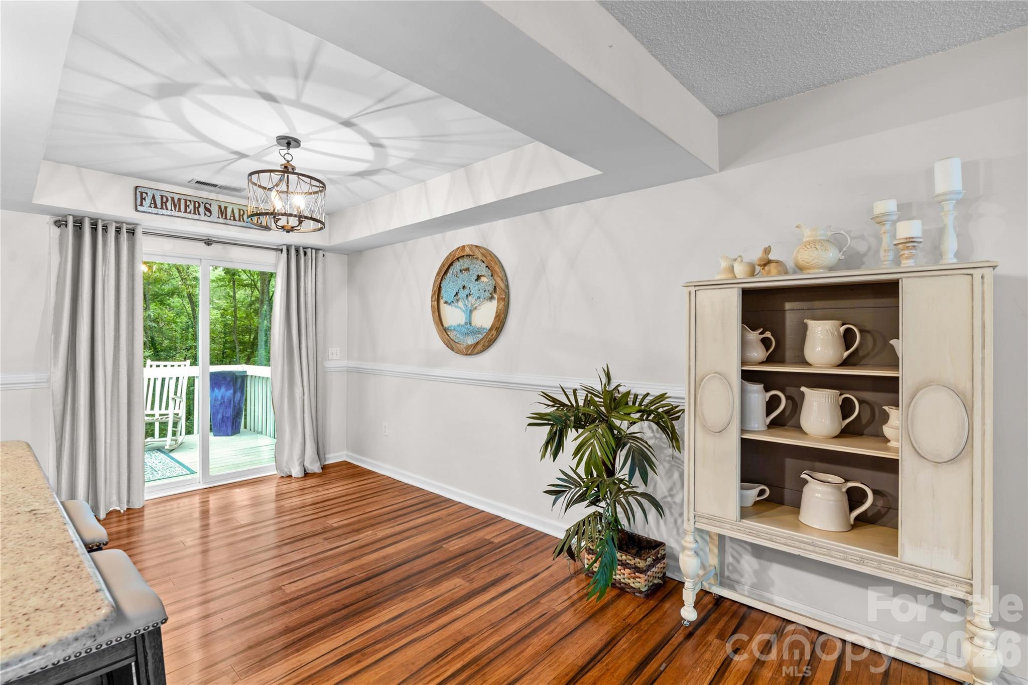 135 Chapel Court Property Photo 10