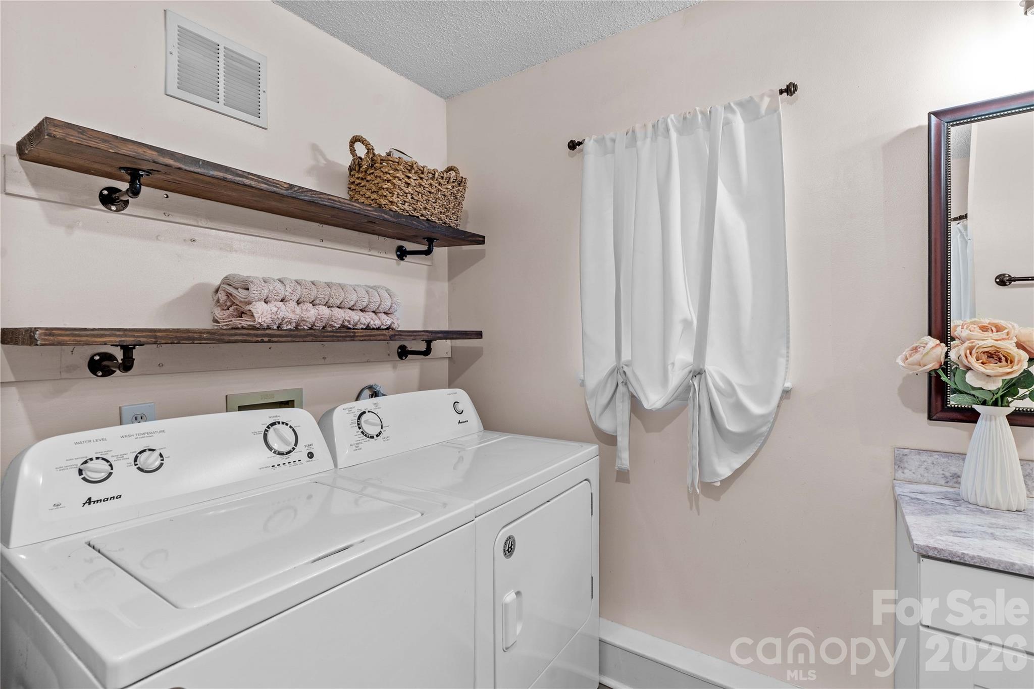 135 Chapel Court Property Photo 16