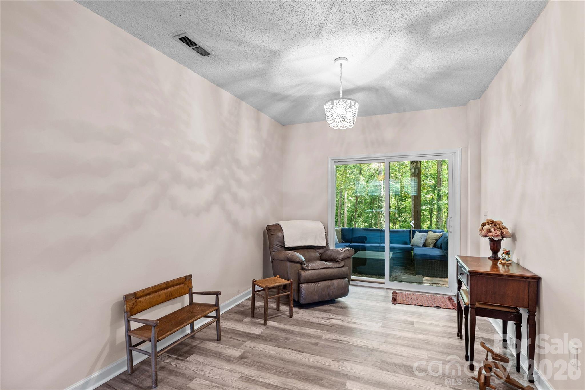 135 Chapel Court Property Photo 30
