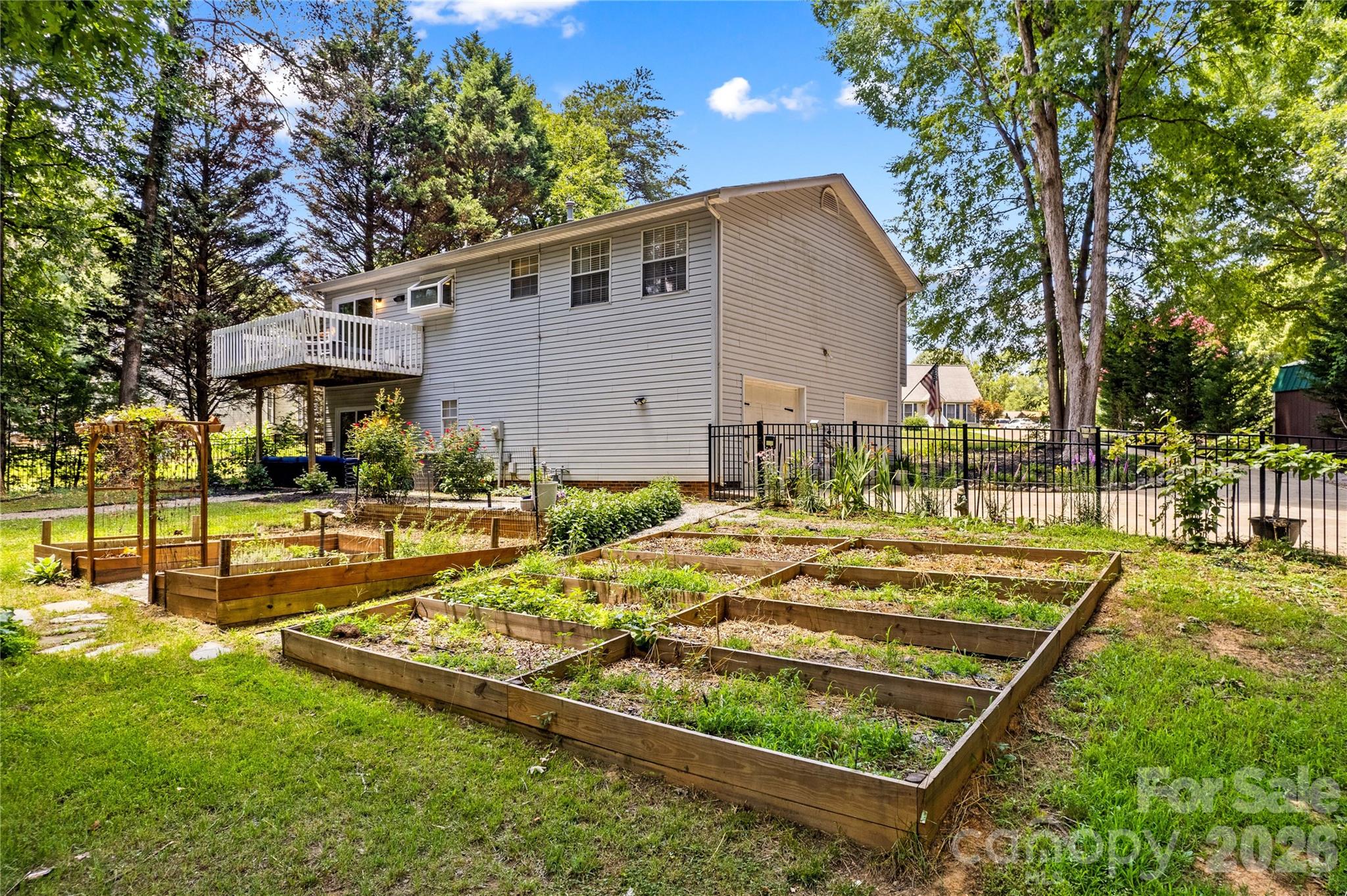 135 Chapel Court Property Photo 41