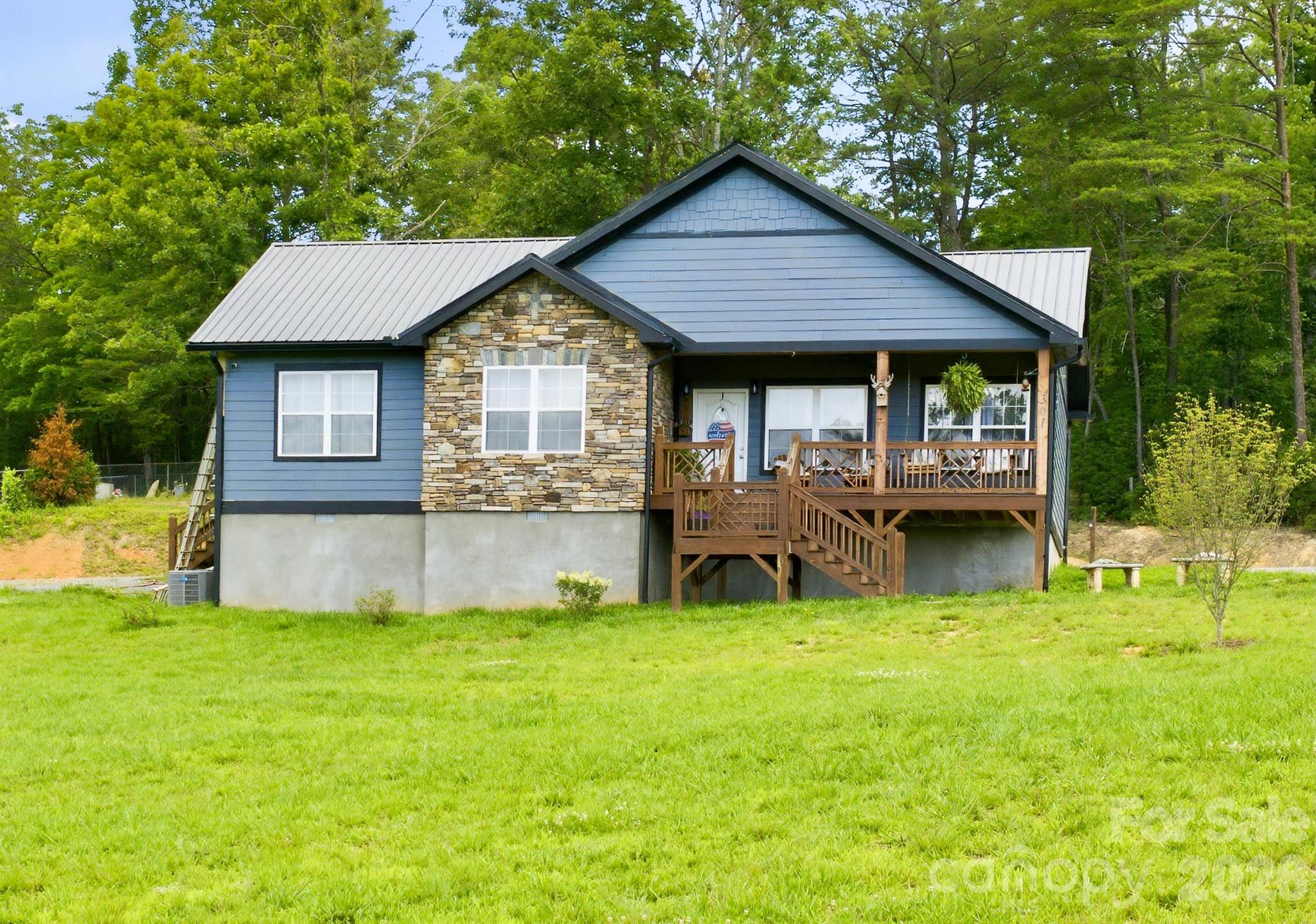 301 McGinnis Drive Property Photo 1