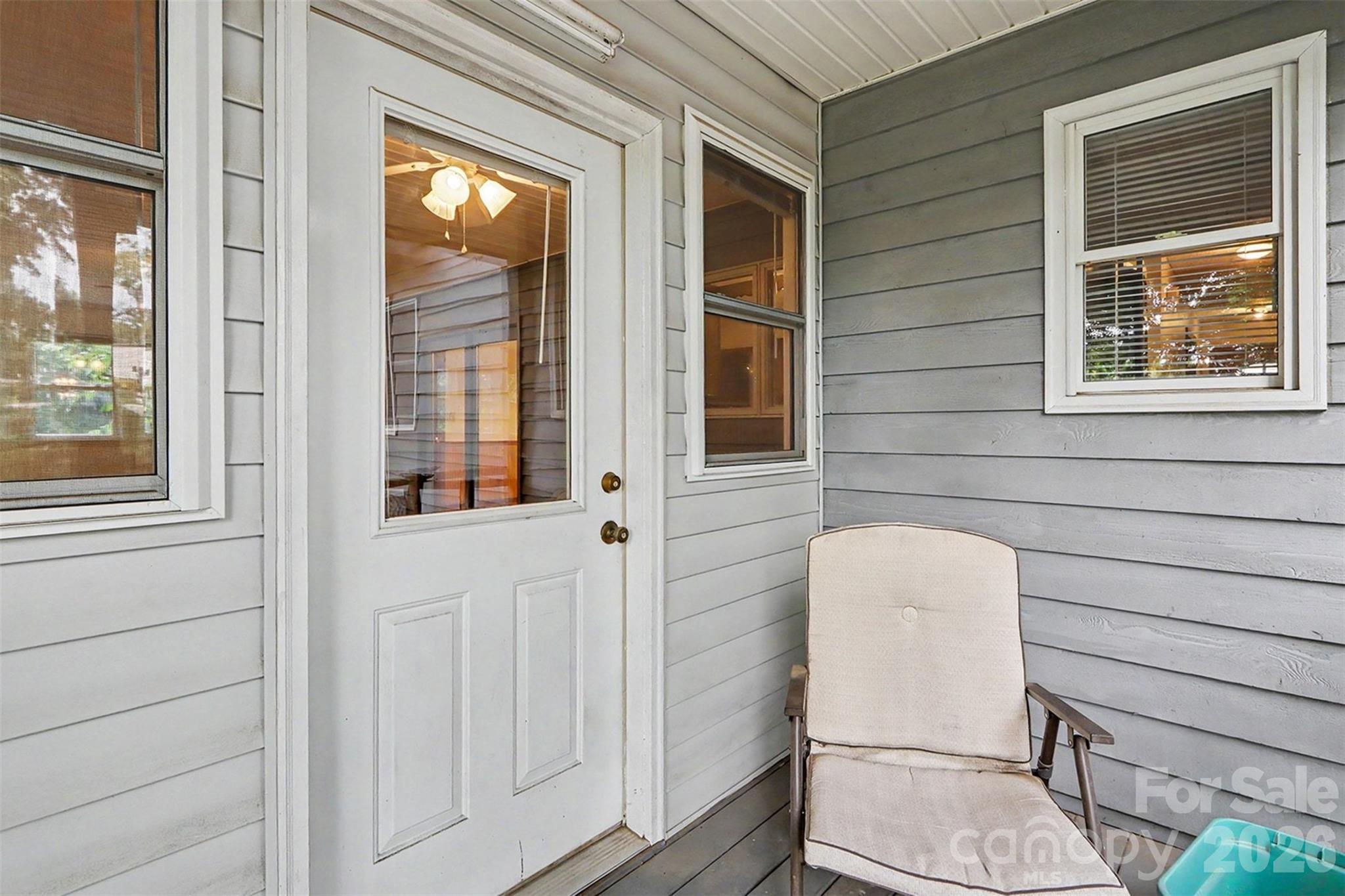 124 E Catawba Avenue Property Photo 27