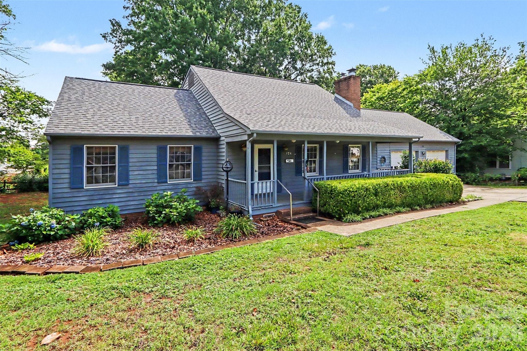 124 E Catawba Avenue Property Photo 30
