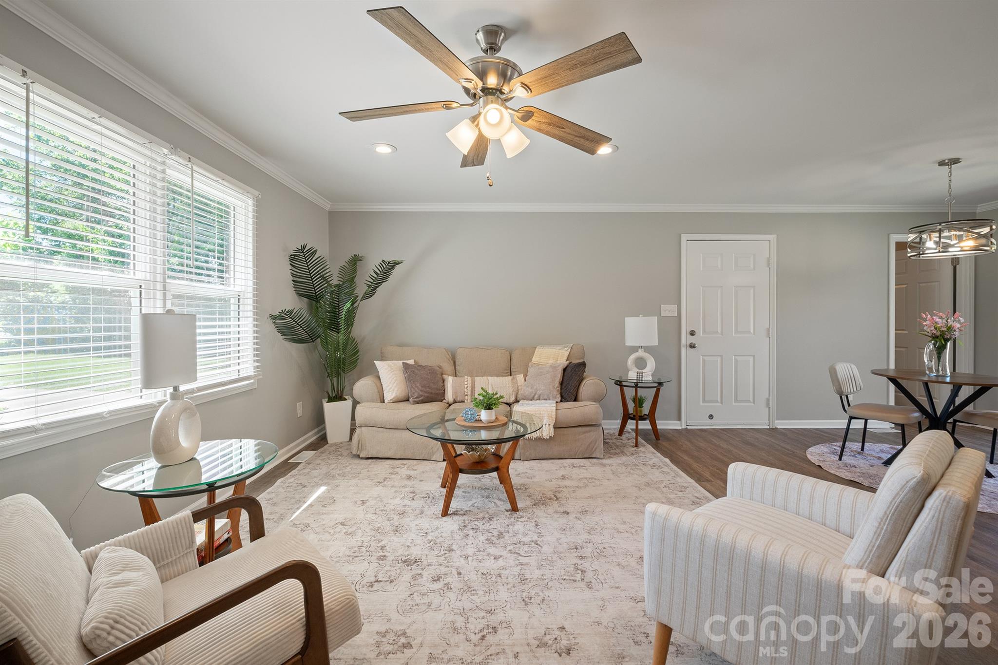 111 Lois Court Property Photo 3