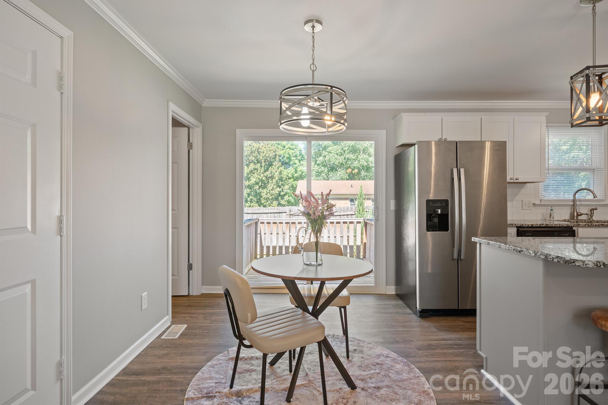 111 Lois Court Property Photo 7