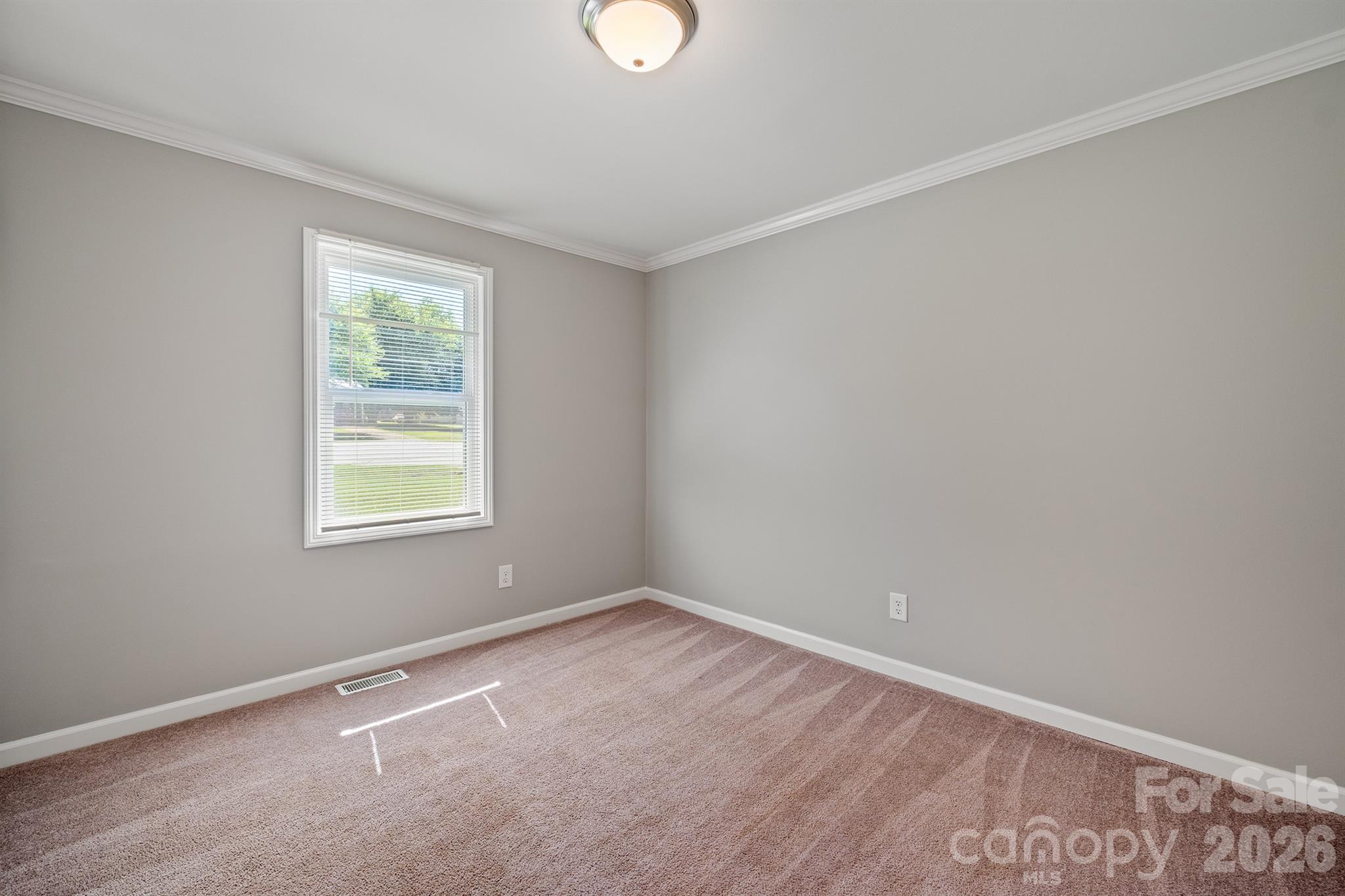 111 Lois Court Property Photo 16