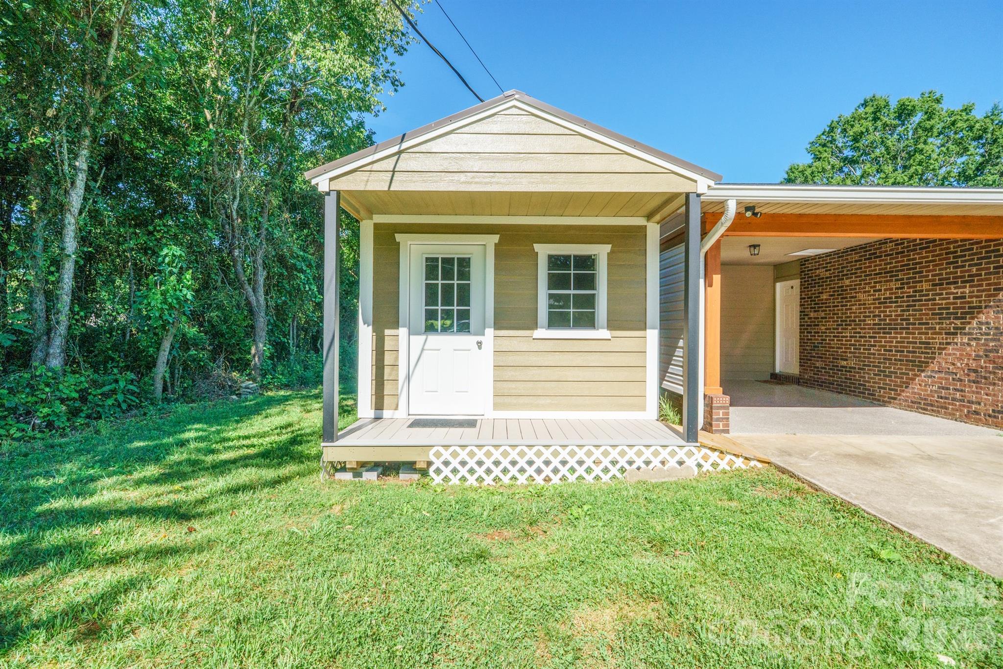 111 Lois Court Property Photo 27