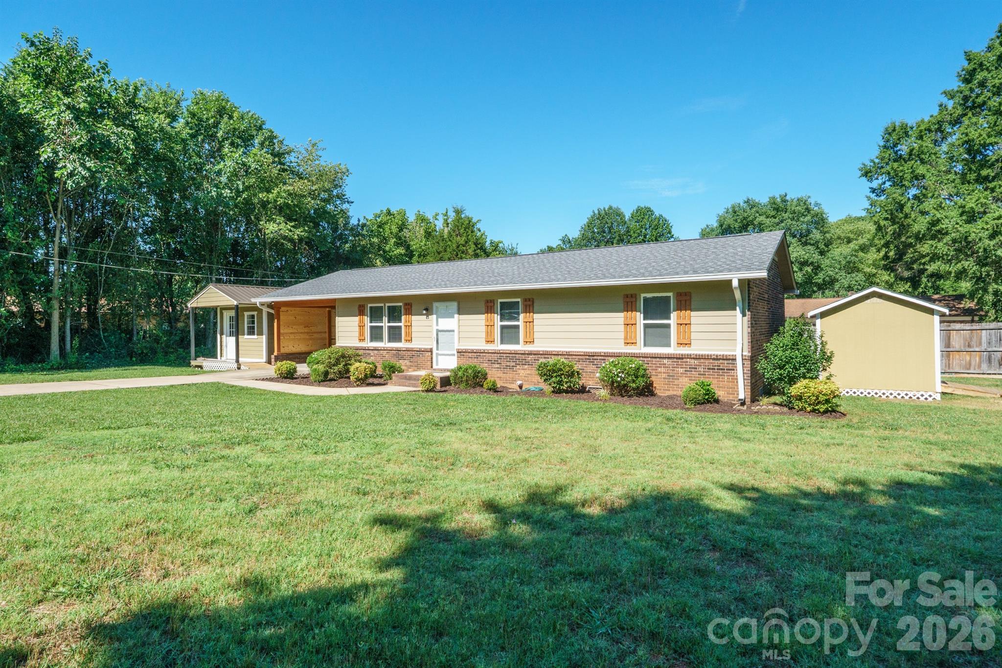 111 Lois Court Property Photo 35