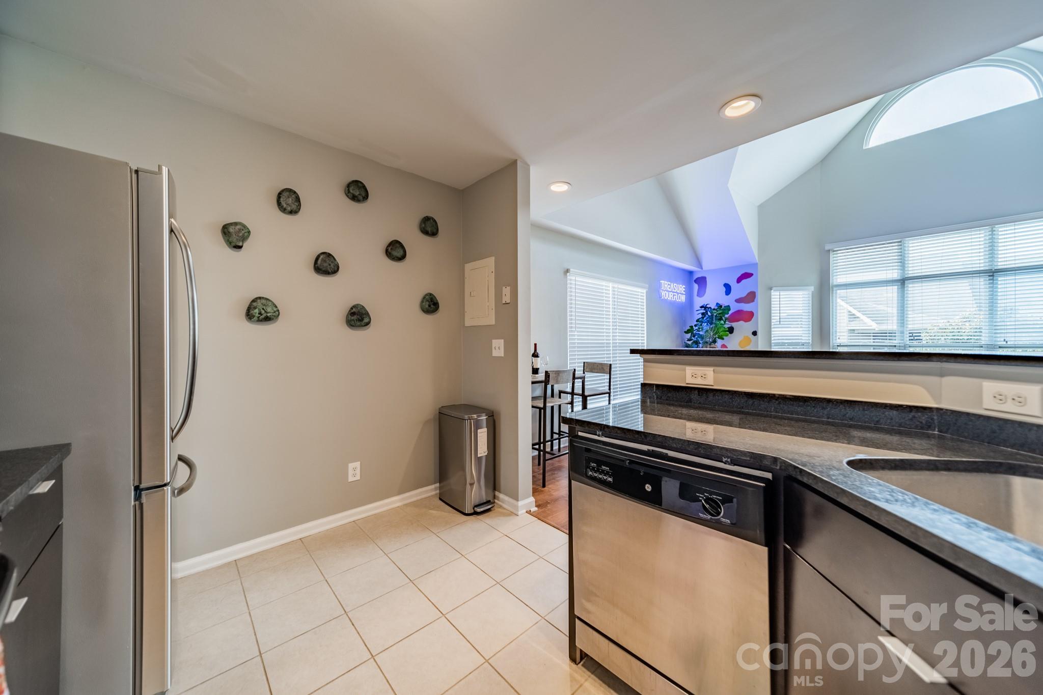 513 N Graham Street 3h Property Photo 16
