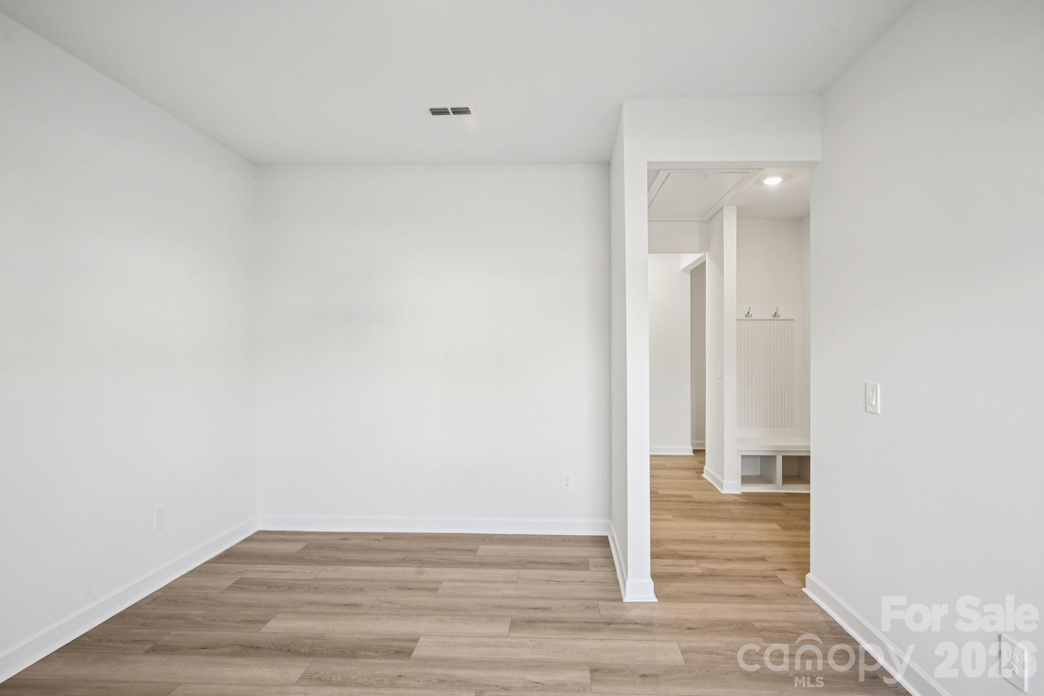 533 Darya Drive Property Photo 4