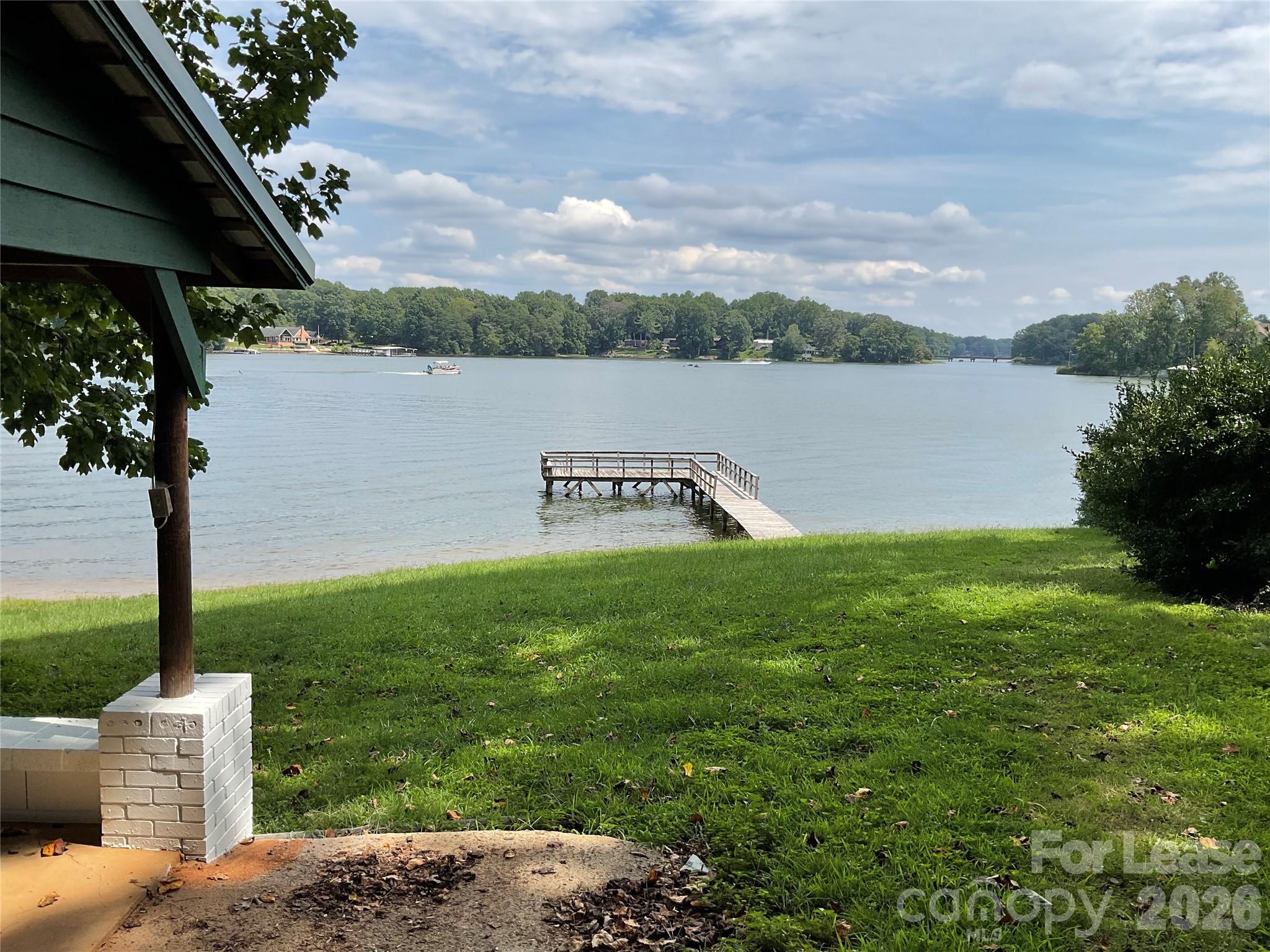 6950 Ingleside Drive Property Photo 1