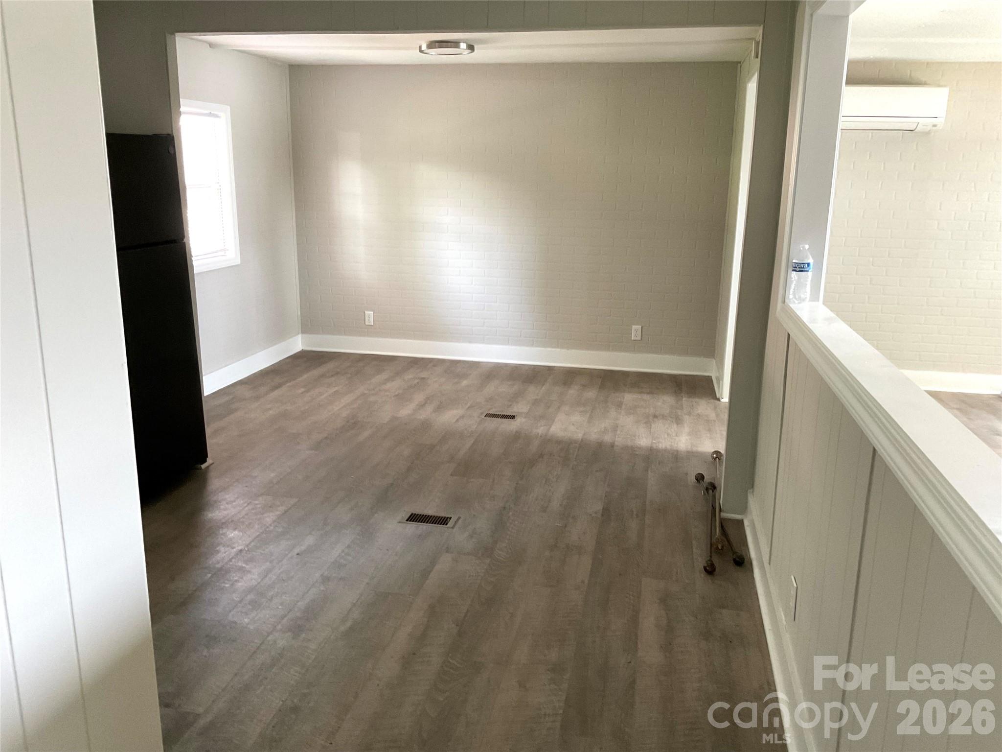 6950 Ingleside Drive Property Photo 4