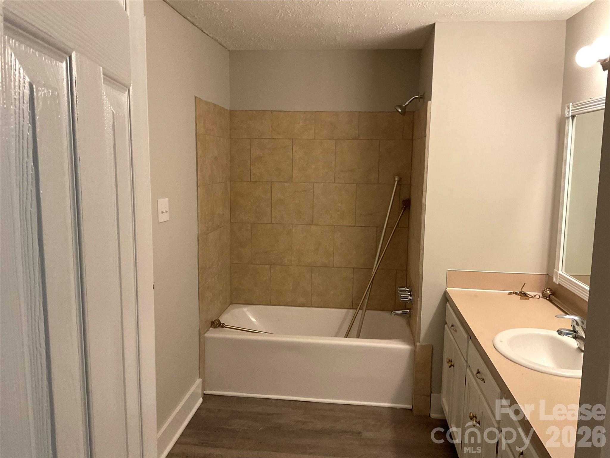 6950 Ingleside Drive Property Photo 9