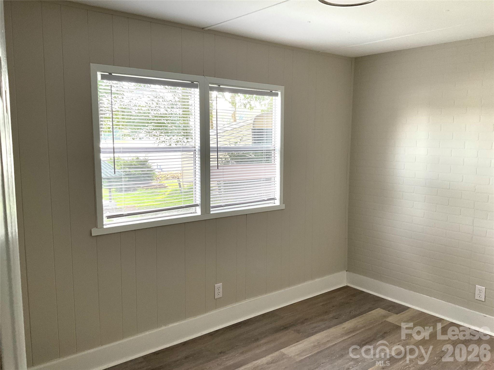 6950 Ingleside Drive Property Photo 10