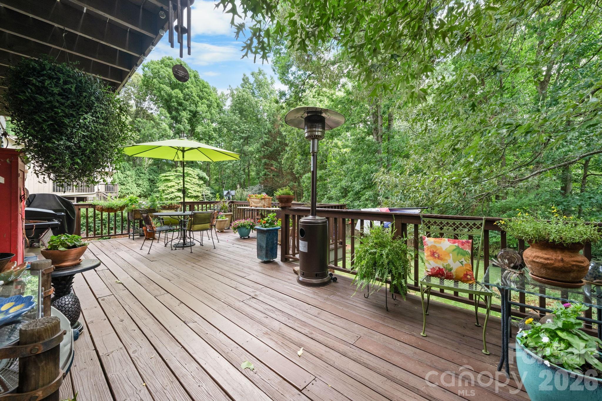 446 17th Avenue Drive Property Photo 6