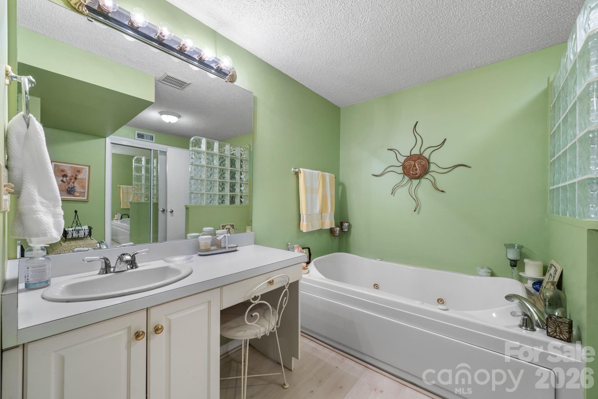 446 17th Avenue Drive Property Photo 32