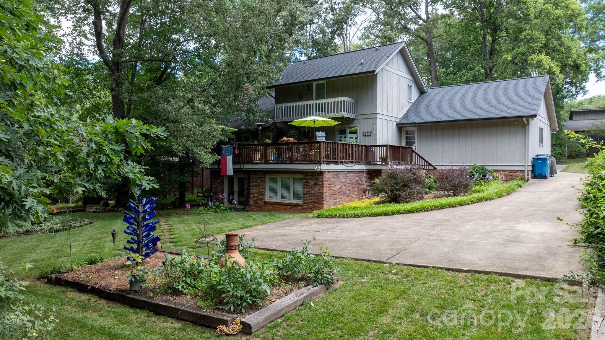 446 17th Avenue Drive Property Photo 41