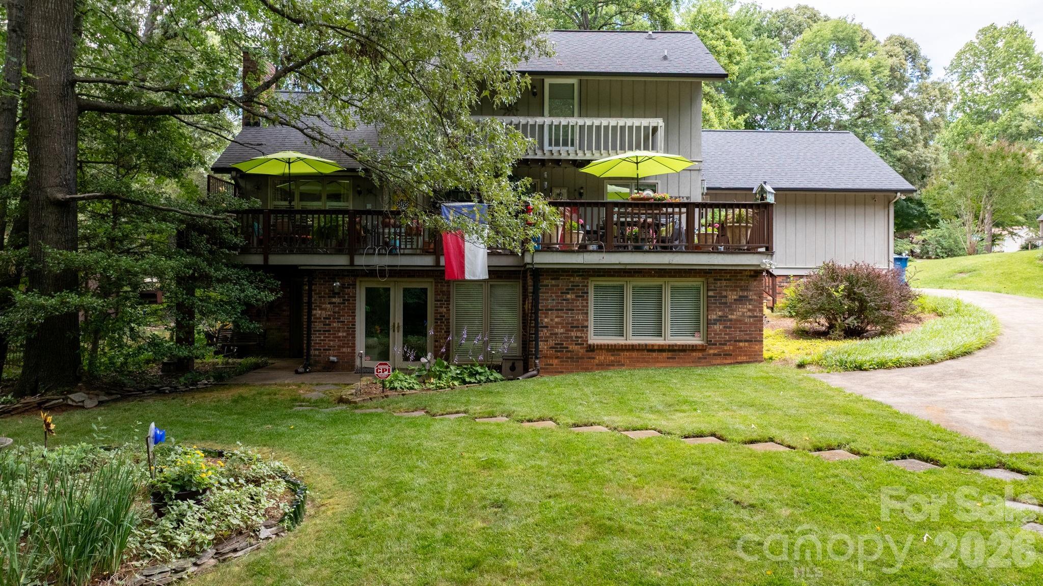 446 17th Avenue Drive Property Photo 42