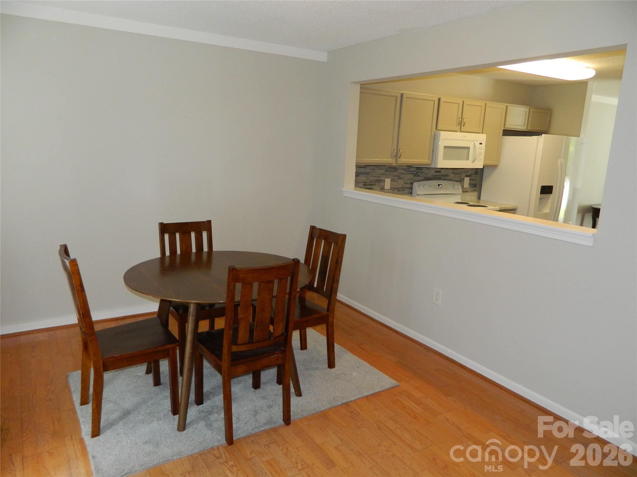 223 Linkside Court Property Photo 6