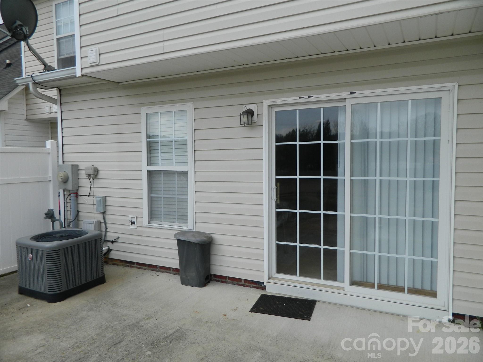 223 Linkside Court Property Photo 15