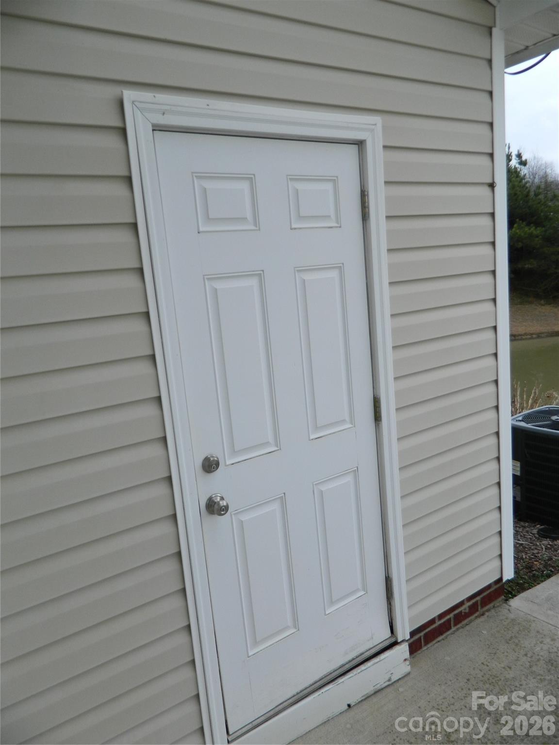 223 Linkside Court Property Photo 16
