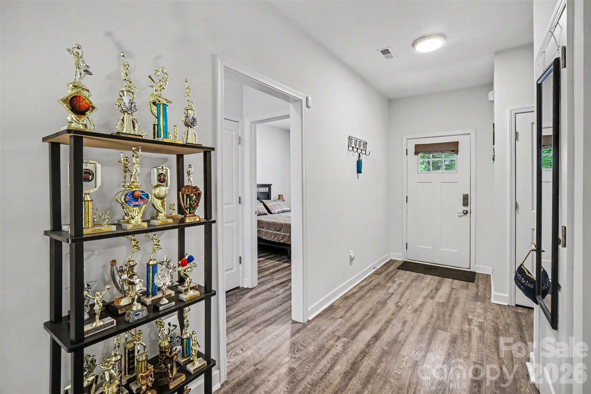 2703 S Calvary Street Property Photo 4