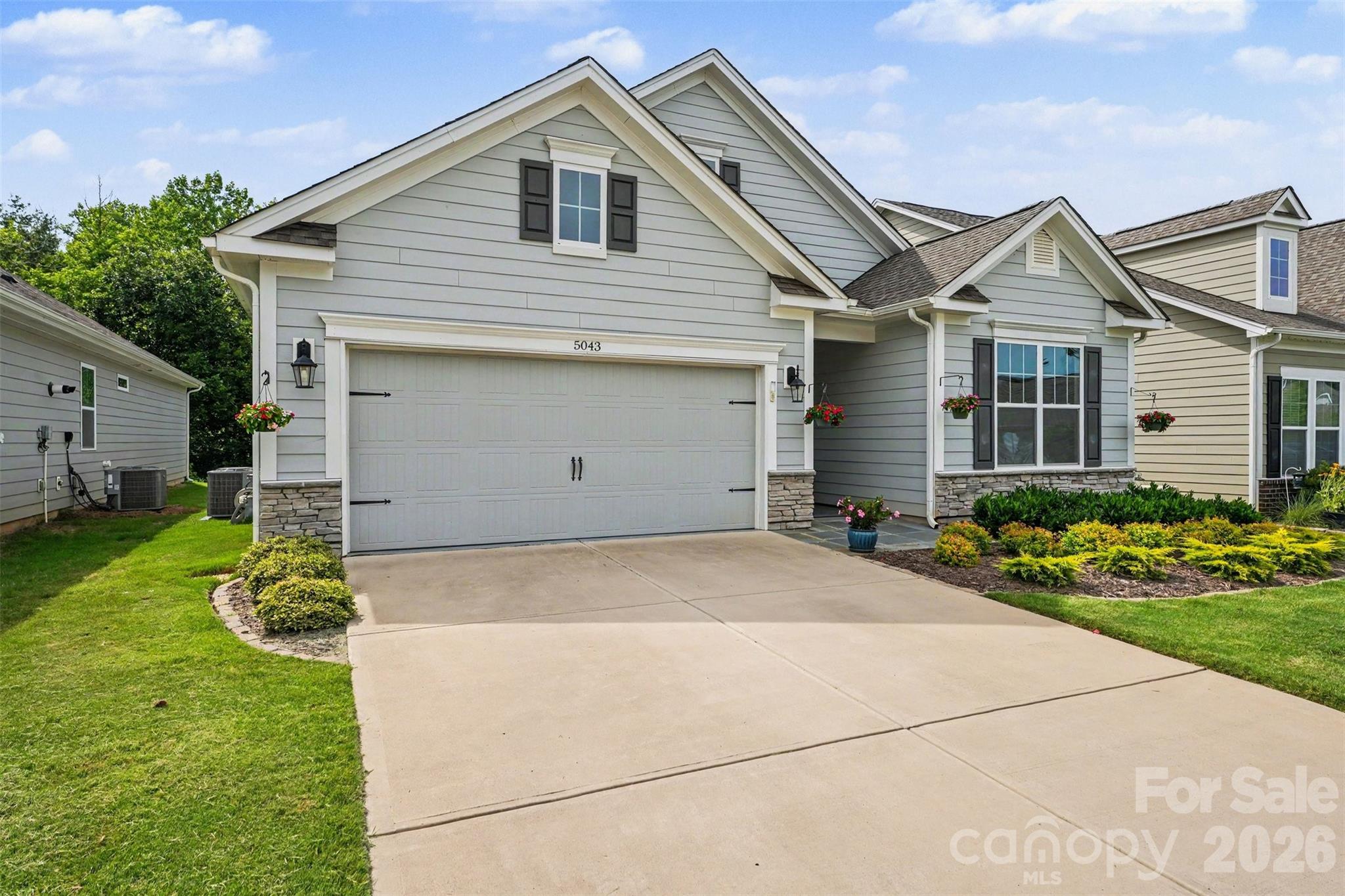 5043 Antebellum Drive Property Photo 3