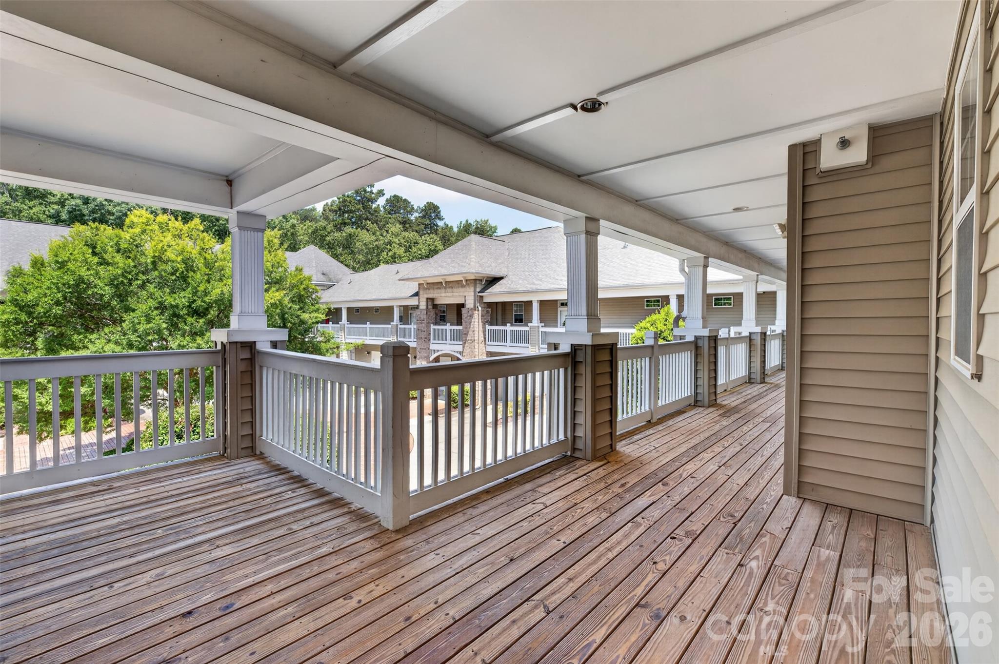 8955 Rosalyn Glen Road Property Photo 1