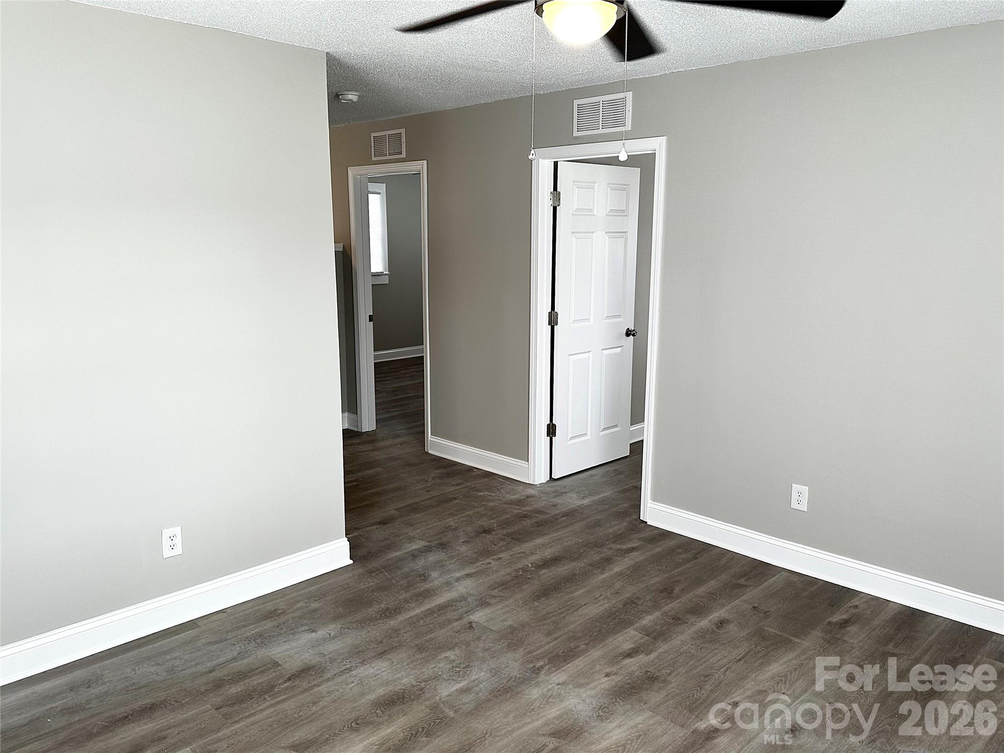 208 S Lexington Drive Property Photo 9