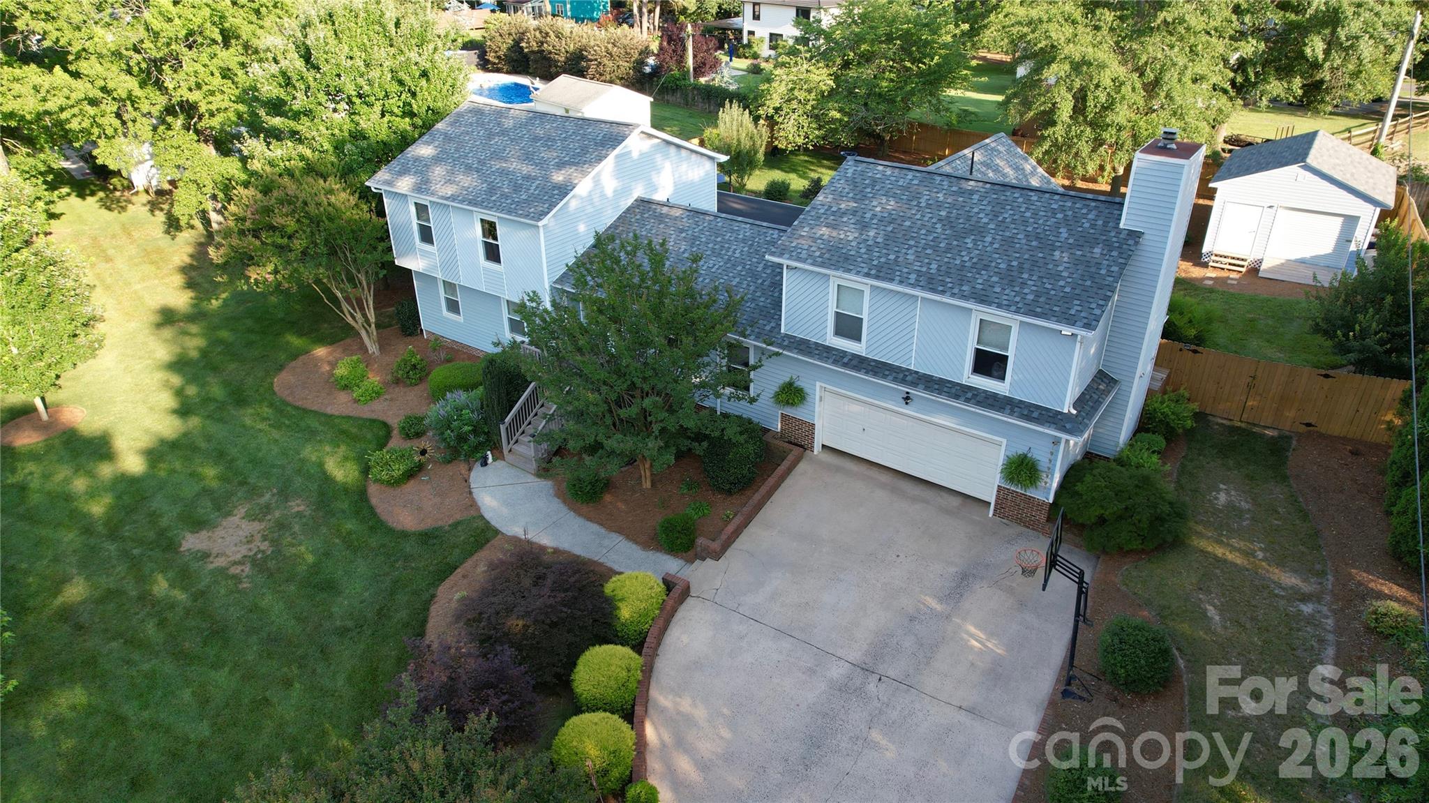 1641 Brook Drive Property Photo 2