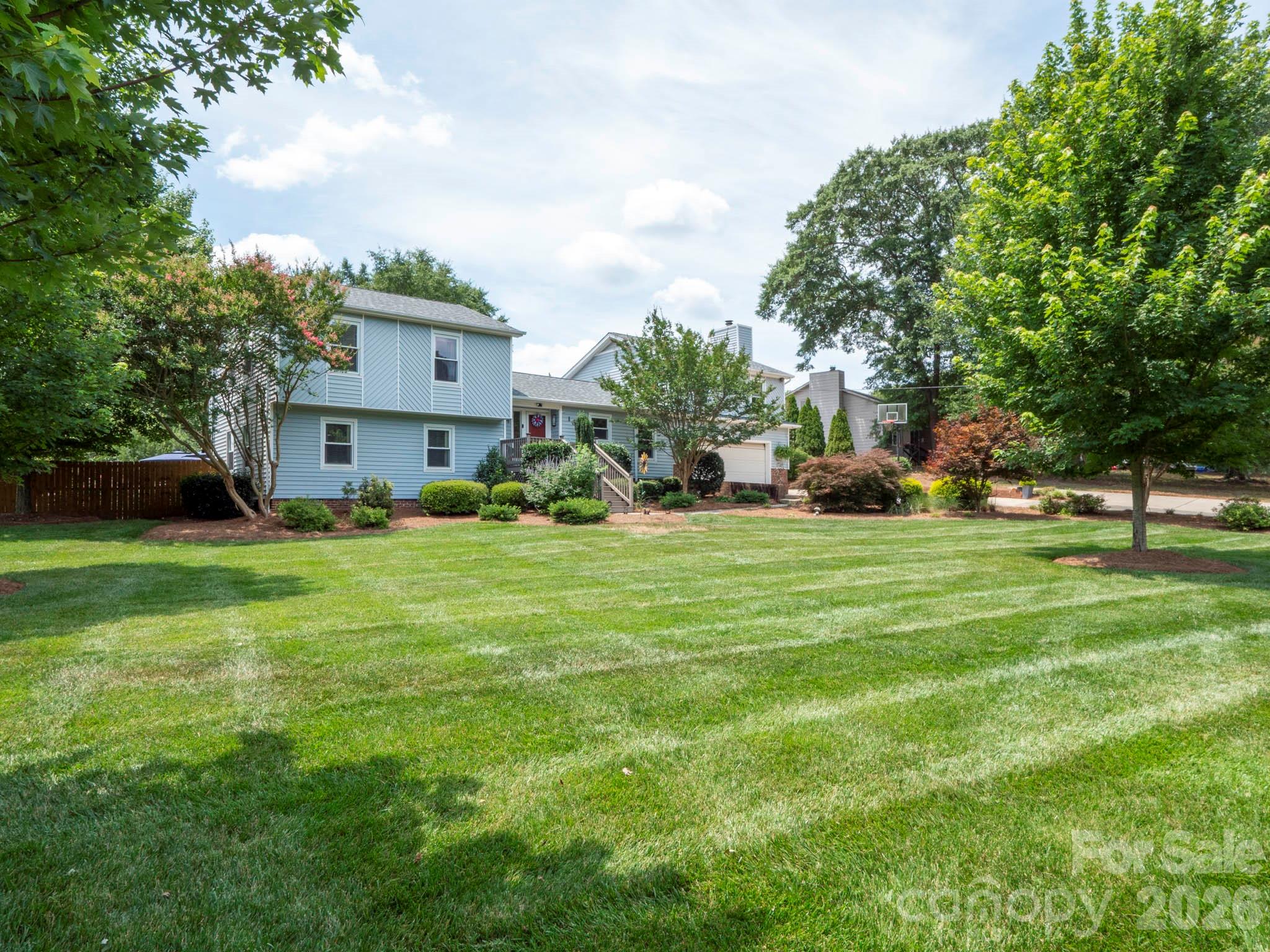 1641 Brook Drive Property Photo 4