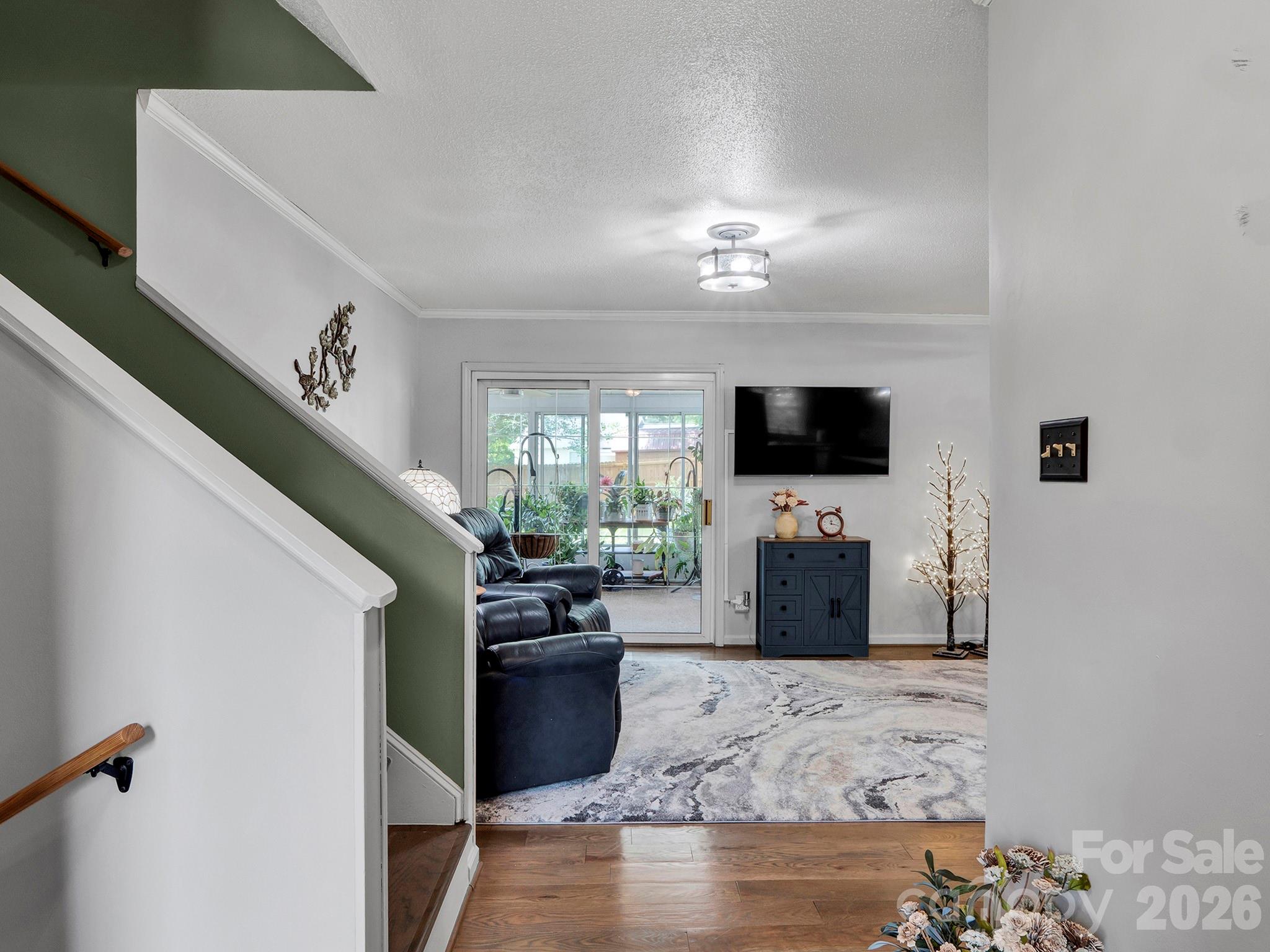 1641 Brook Drive Property Photo 8