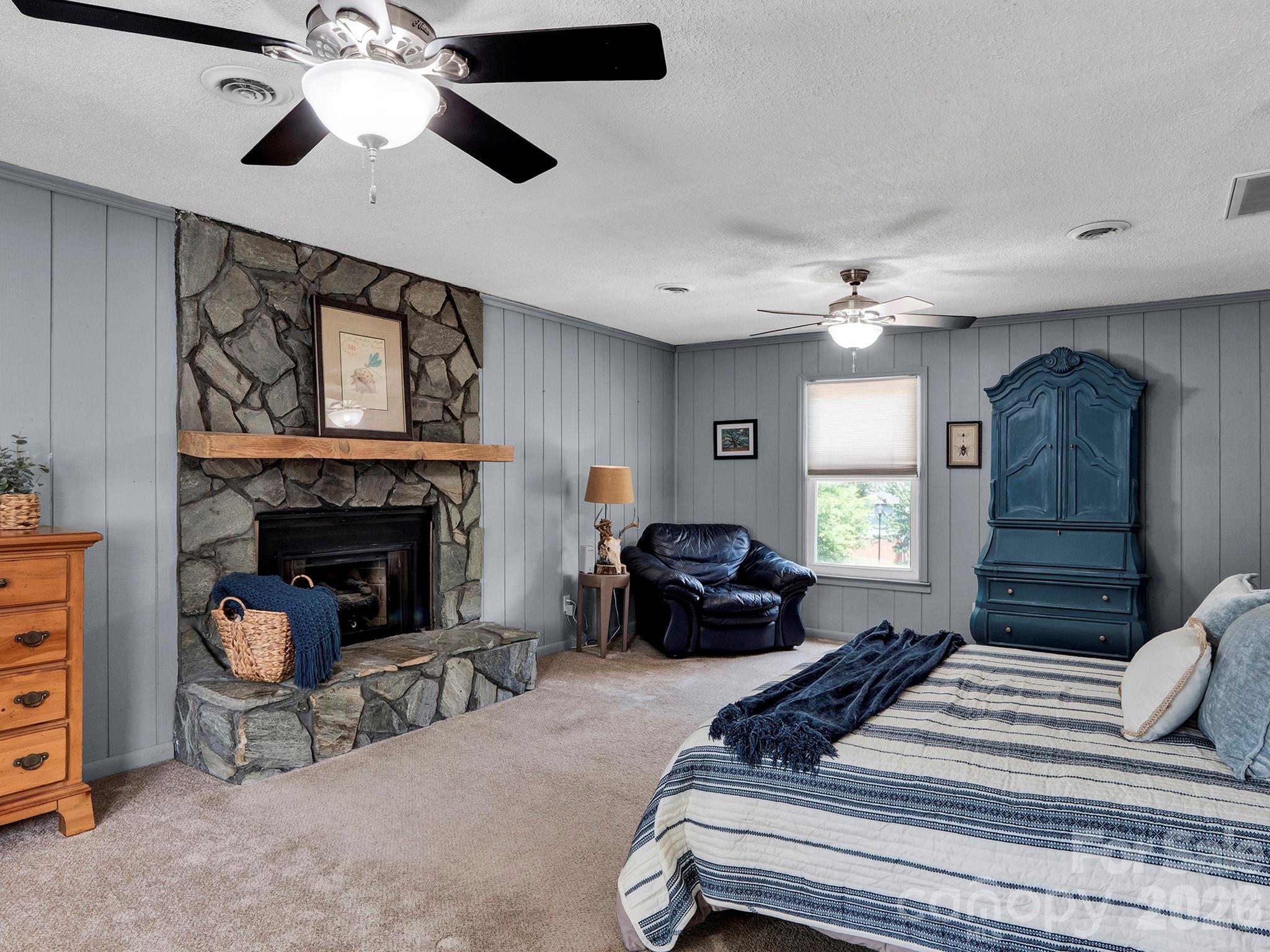 1641 Brook Drive Property Photo 22